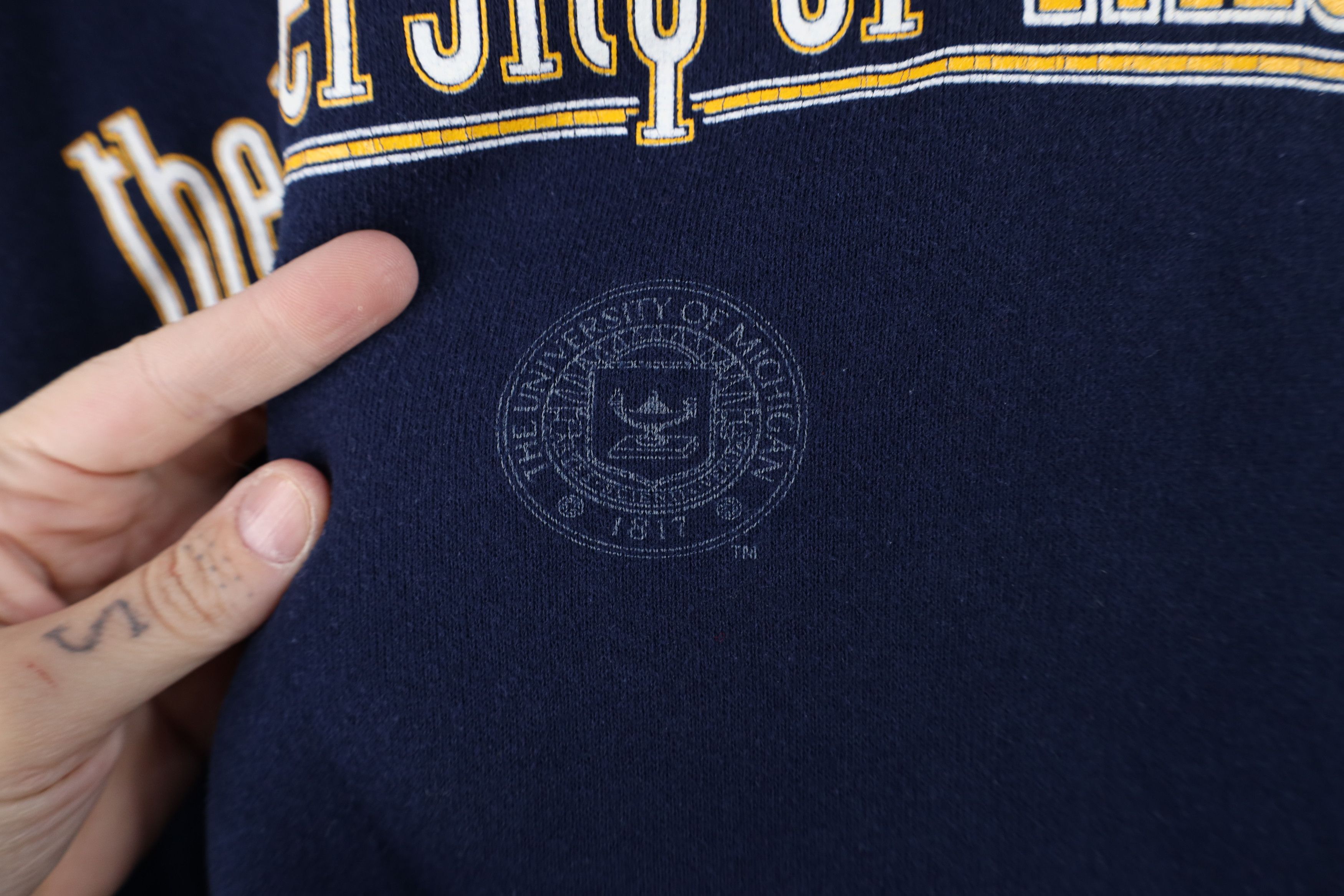 Vintage Vintage 90s Spell Out University of Michigan Sweatshirt USA Size US L / EU 52-54 / 3 - 5 Thumbnail