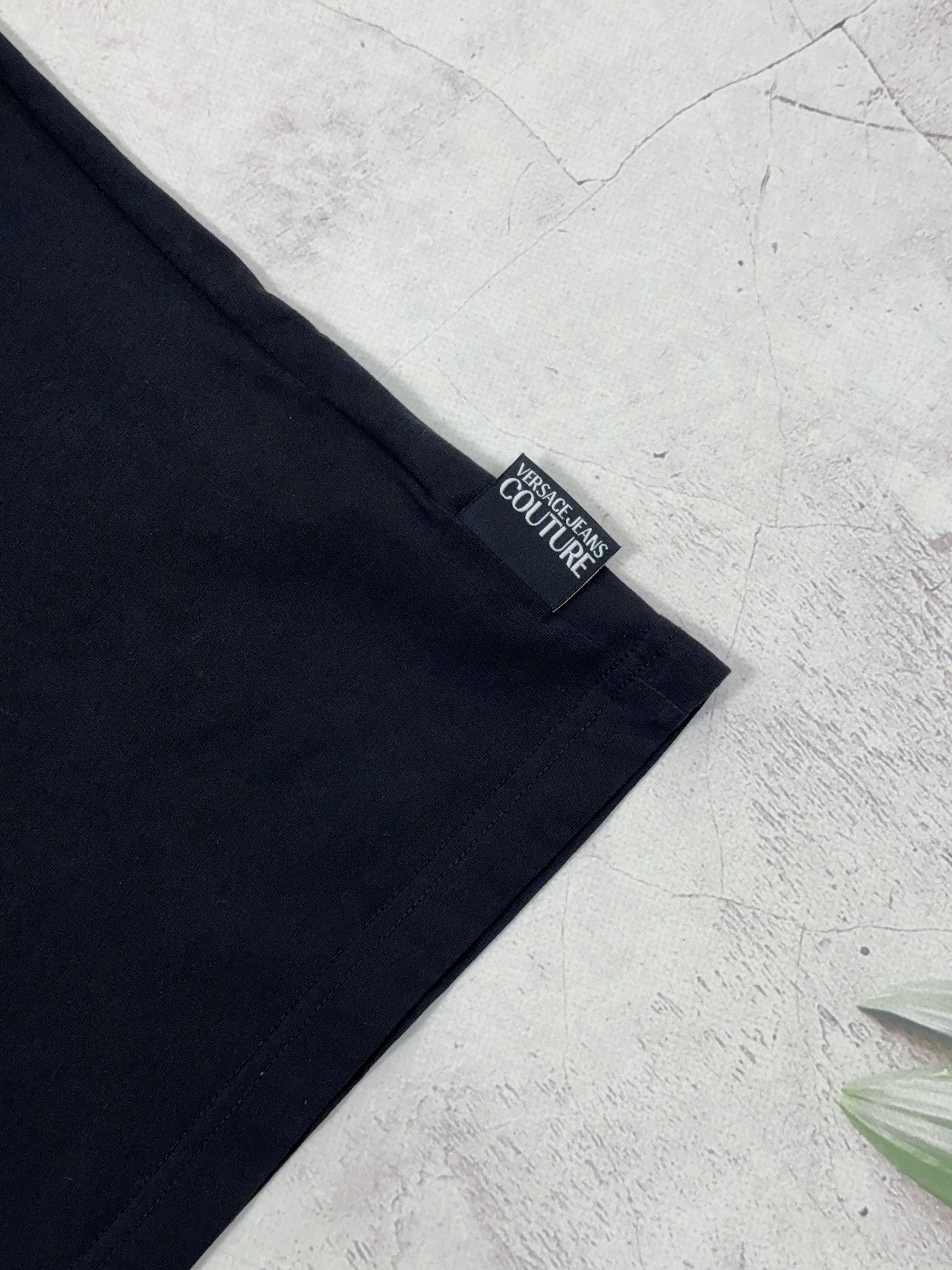 Versace × Versace Jeans Couture Versace Jeans Couture T-Shirt Gold Big Logo Size US M / EU 48-50 / 2 - 7 Thumbnail