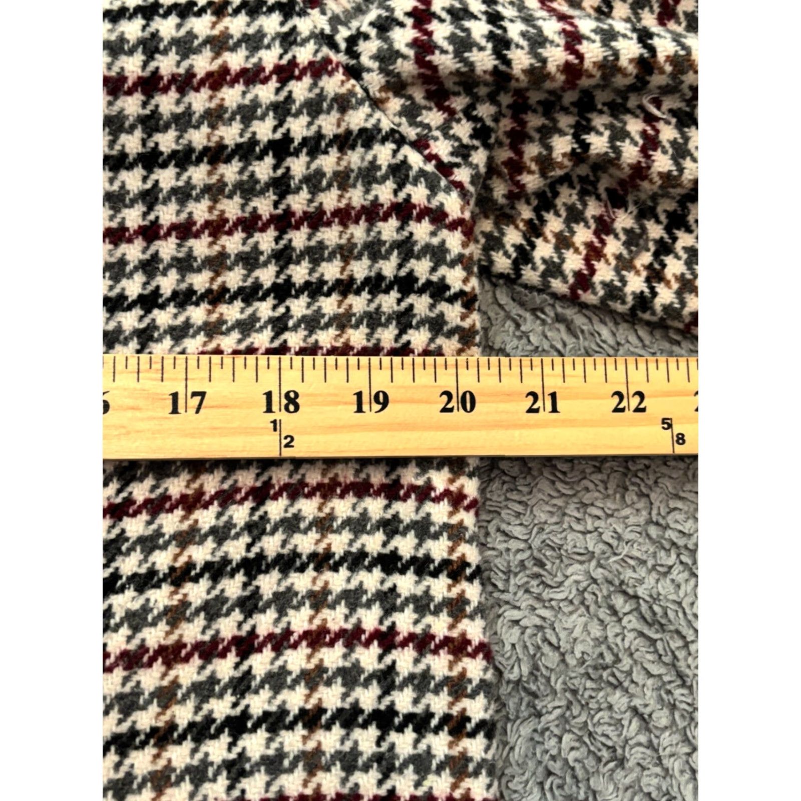 Old Navy Old Navy Coat Womens Small Maroon Black Plaid Houndstooth Jacket Size S / US 4 / IT 40 - 3 Thumbnail
