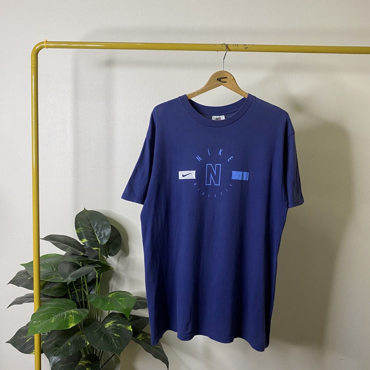 Nike Vintage 1990s Nike Athletic T Shirt Size US L / EU 52-54 / 3 - 1 Thumbnail