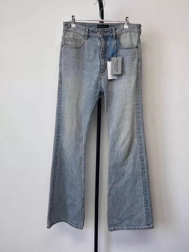 Balenciaga Balenciaga Ice Blue Flared Jean Pants Size 25" / US 0 / IT 36 - 1 Thumbnail