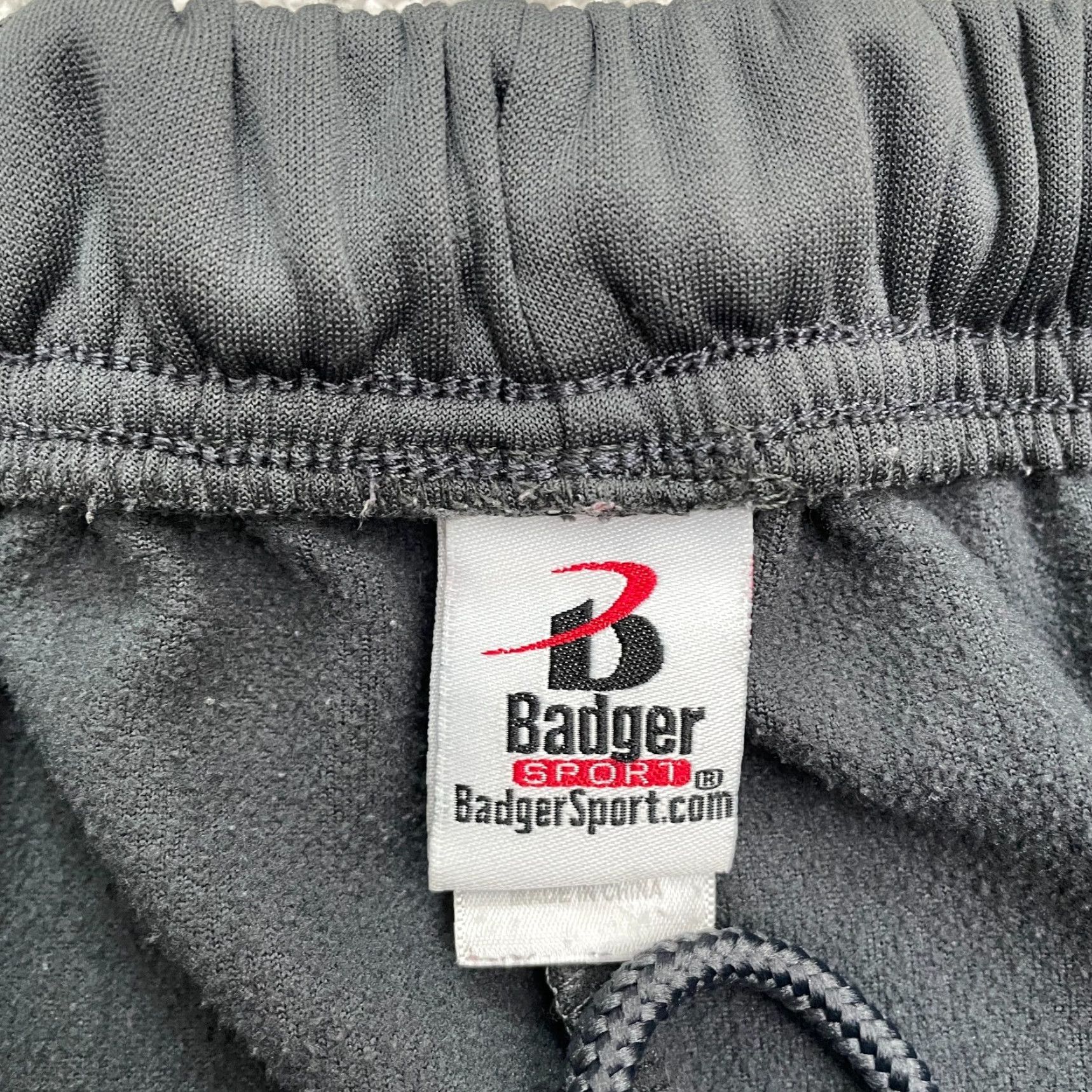 Vintage Badger Sport Sweatpants Large Mens Dark Black Straight Drawstring Active 26x31 Size US 33 - 6 Thumbnail