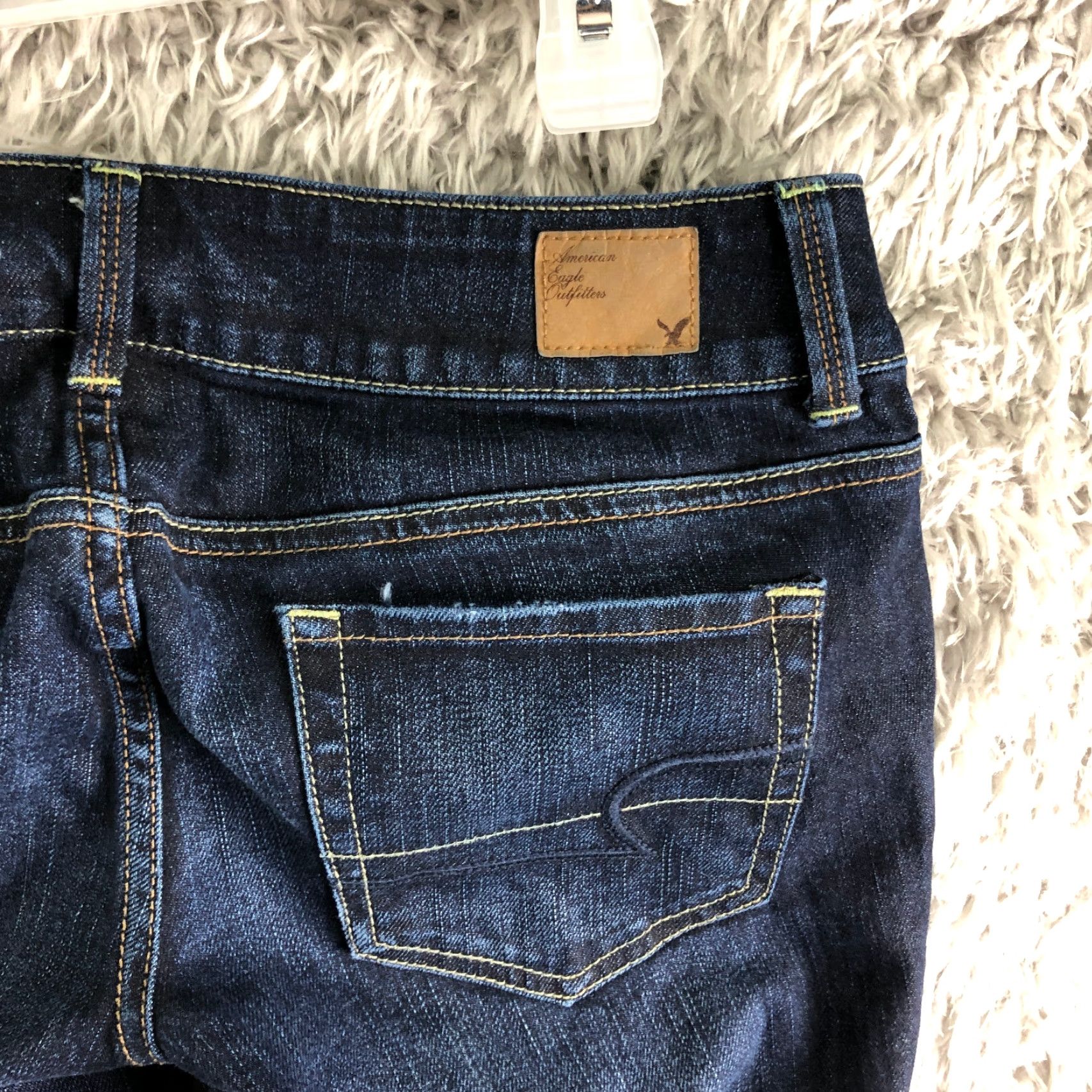 American Eagle Outfitters VINTAGE American Eagle Womens Size 6 Mid Rise Artist Crop Medium Wash Blue Denim Jeans Size 28" / US 6 / IT 42 - 6 Thumbnail