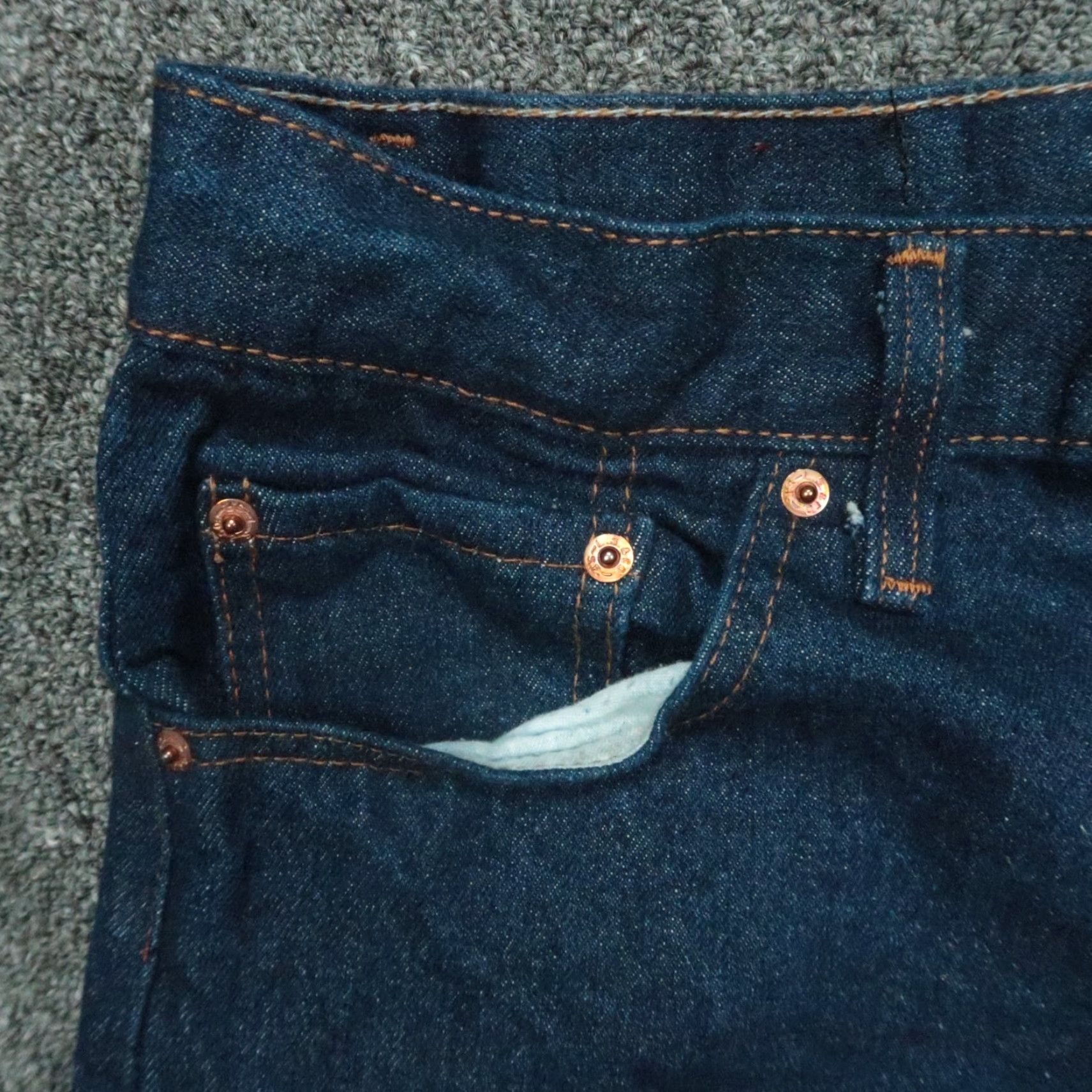 Levi's VINTAGE Levi's 501 Jeans Mens 40x31 Dark Blue Button Fly 5-Pocket Denim Cotton Regular Straight Blue Mens US 501 Series Size US 40 / EU 56 - 3 Thumbnail