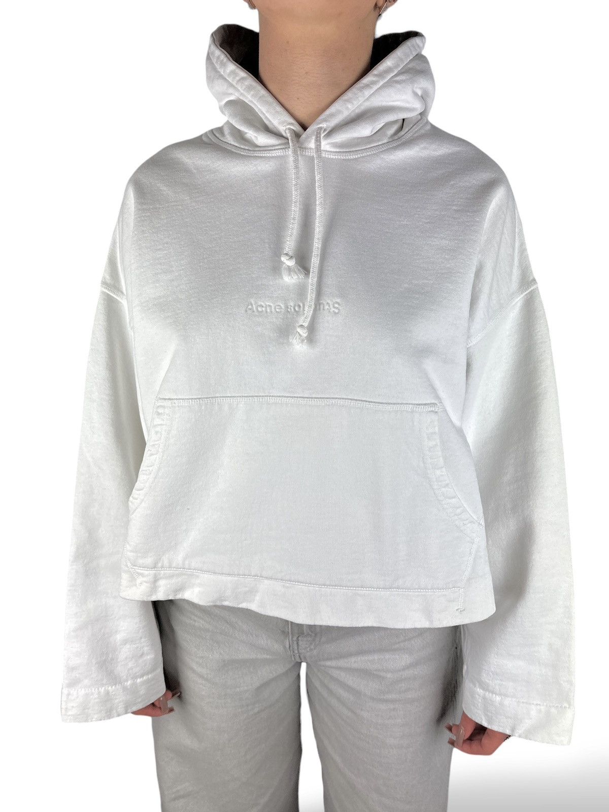 Acne Studios Acne Studios Joghy Embross Cropped Oversized Hoodie White Size XS / US 0-2 / IT 36-38 - 13 Thumbnail