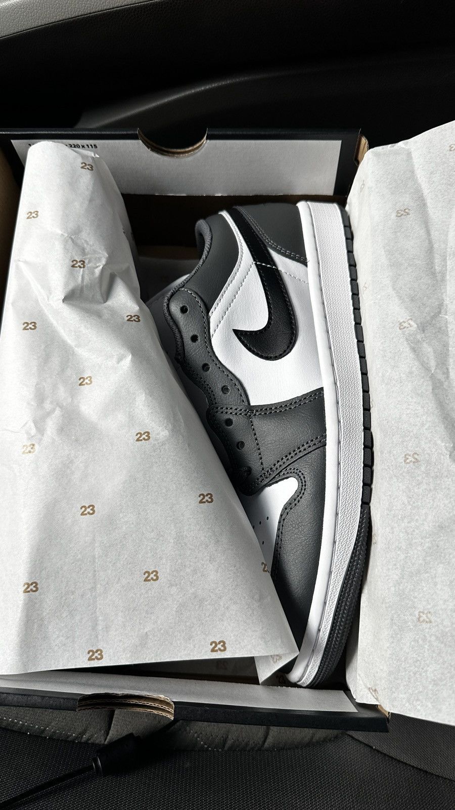 Jordan Brand × Nike *New* Size 10 Men Air Jordan 1 Low White Black Iron Gray Size US 10 / EU 43 - 6 Thumbnail
