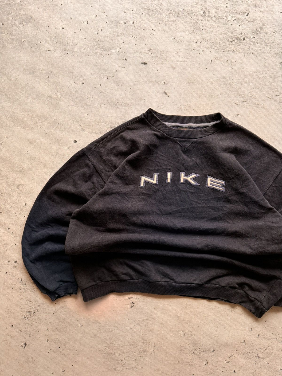 Nike × Vintage NIKE VINTAGE CENTER LOGO OVERSIZE BOXY SWEATSHIRT Size US XL / EU 56 / 4 - 2 Thumbnail