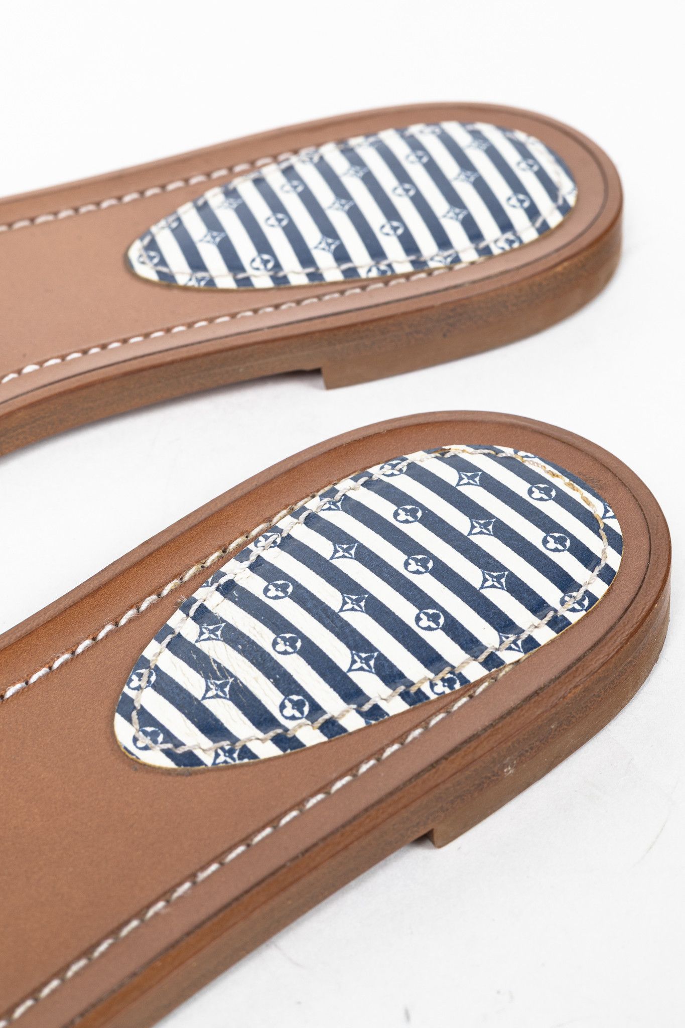 Louis Vuitton Louis Vuitton Escale Lock It Striped Flat Mule Sandals Size US 7.5 / IT 37.5 - 9 Thumbnail
