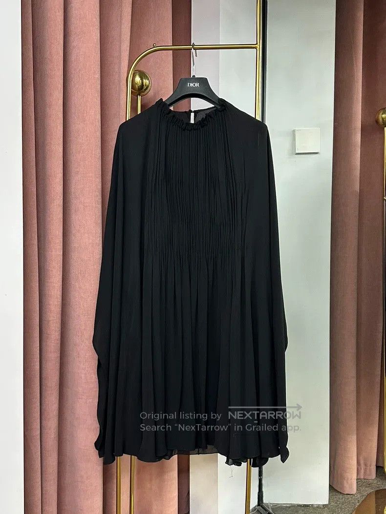 Valentino Valentino Black pleated cape dress Size L / US 10 / IT 46 - 1 Thumbnail