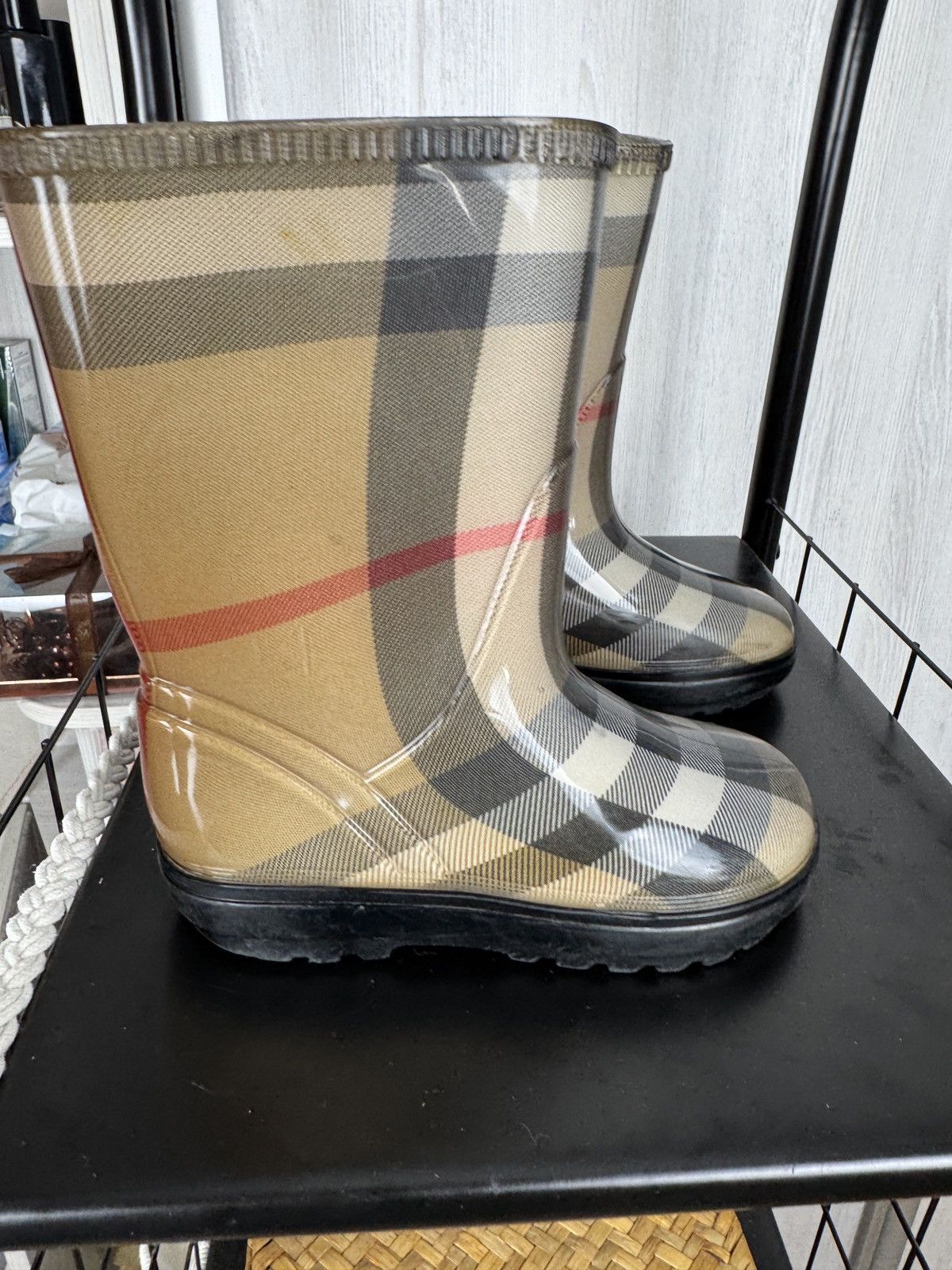 Burberry Burberry Kids Toddler Nova Check Rubber Rain boots size 28 Size US 10 / IT 40 - 4 Thumbnail