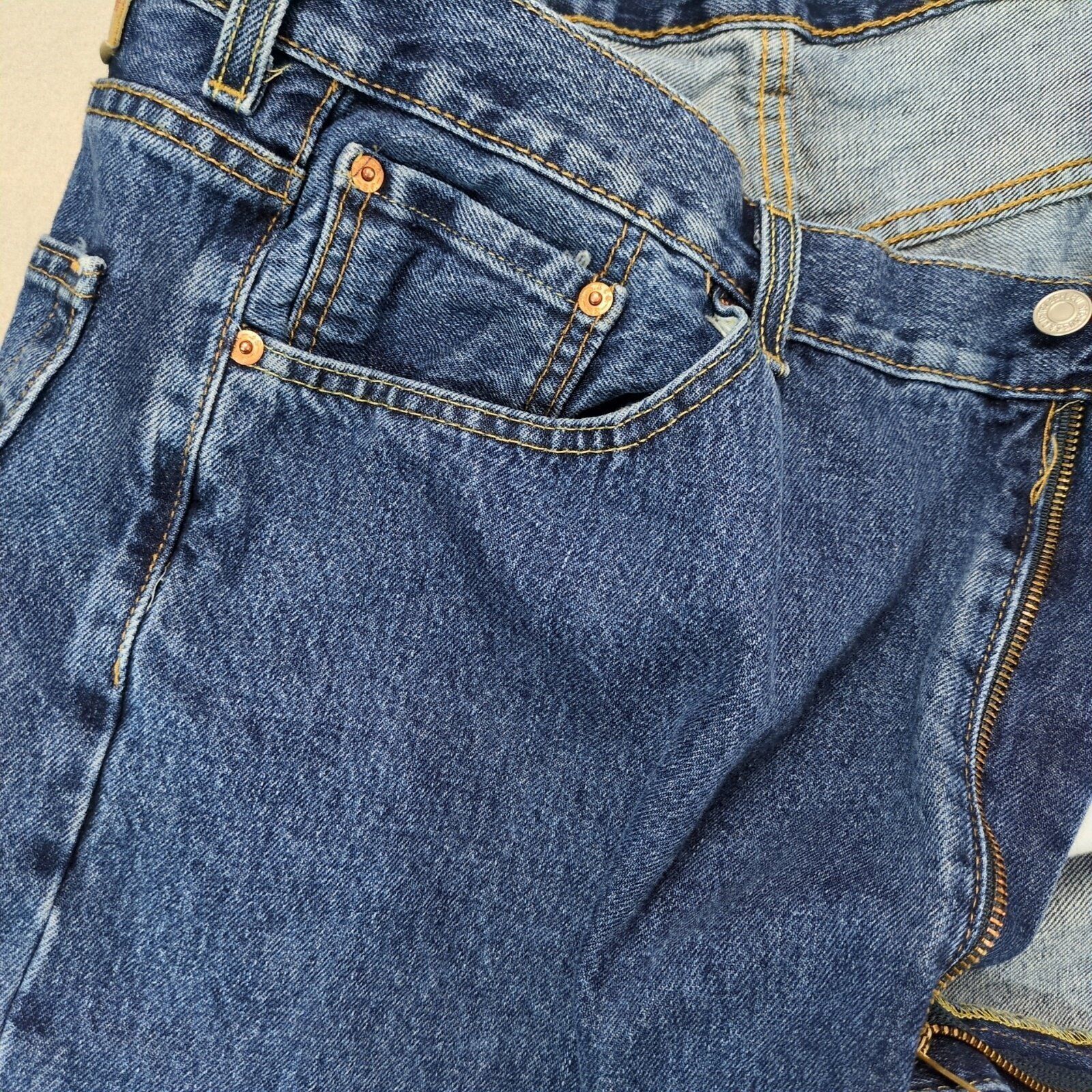 Levi's Levi's 550 Jeans Men's 44x32 Medium Wash Wide Straight Leg Size US 44 / EU 60 - 6 Thumbnail