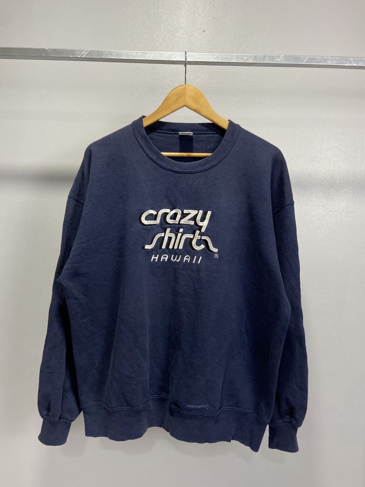 Vintage Vintage Crazy Shirt embroidered sweatshirt Size US L / EU 52-54 / 3 - 1 Thumbnail