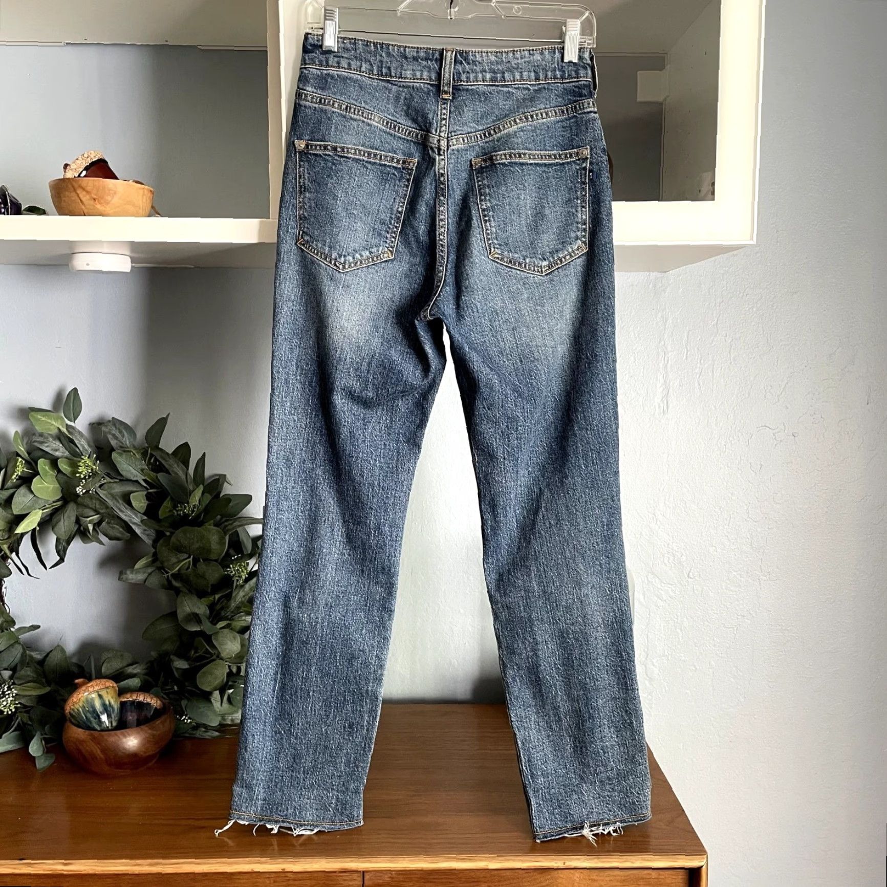 Vintage VINTAGE Pilcro The Vintage Straight Leg Jeans Distressed 27 Blue Denim Cotton High Rise Womens Jeans Size 27" / US 4 / IT 40 - 4 Thumbnail