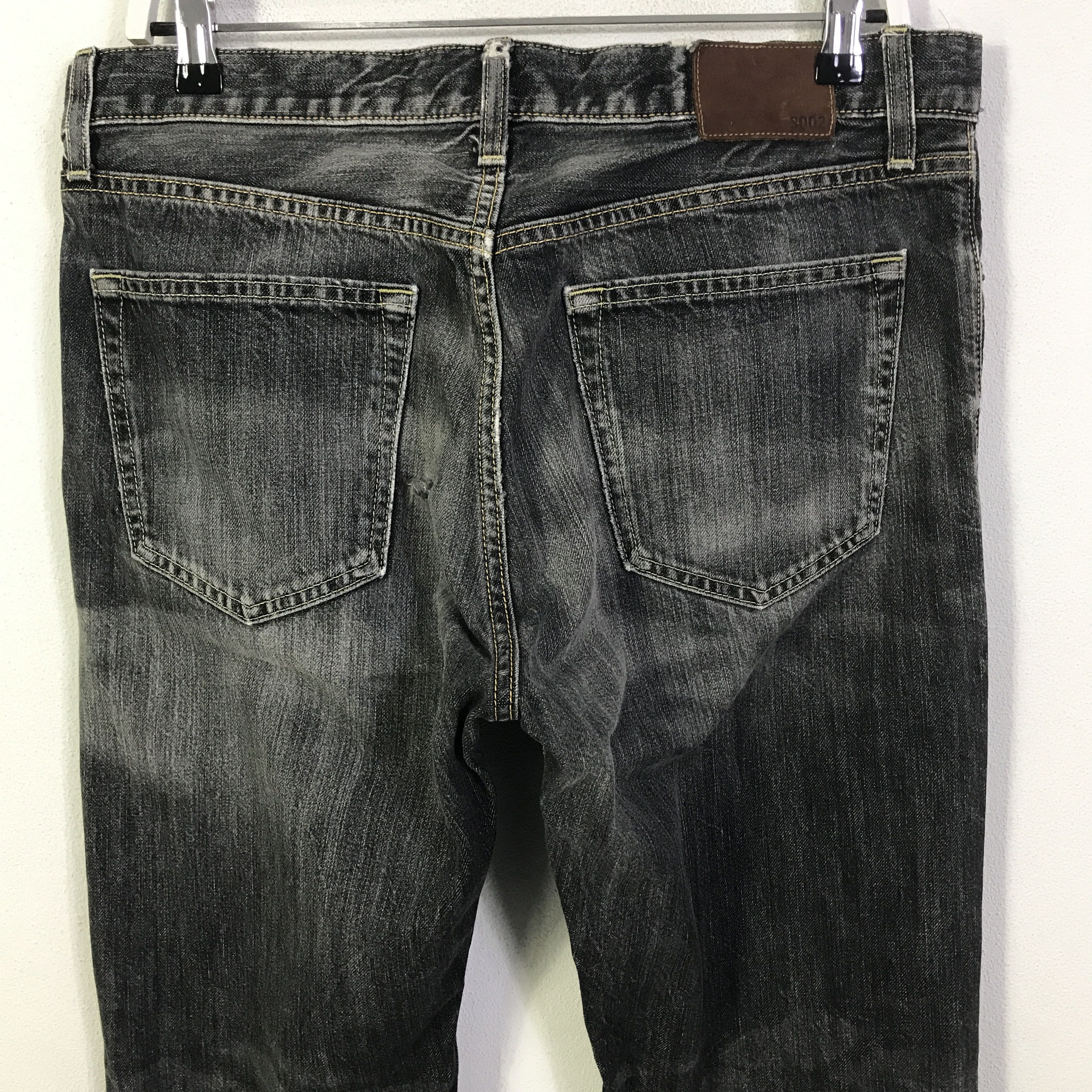 Japanese Brand Black Faded Denim japan Uniqlo jeans pants K130B23 Size US 33 - 5 Thumbnail