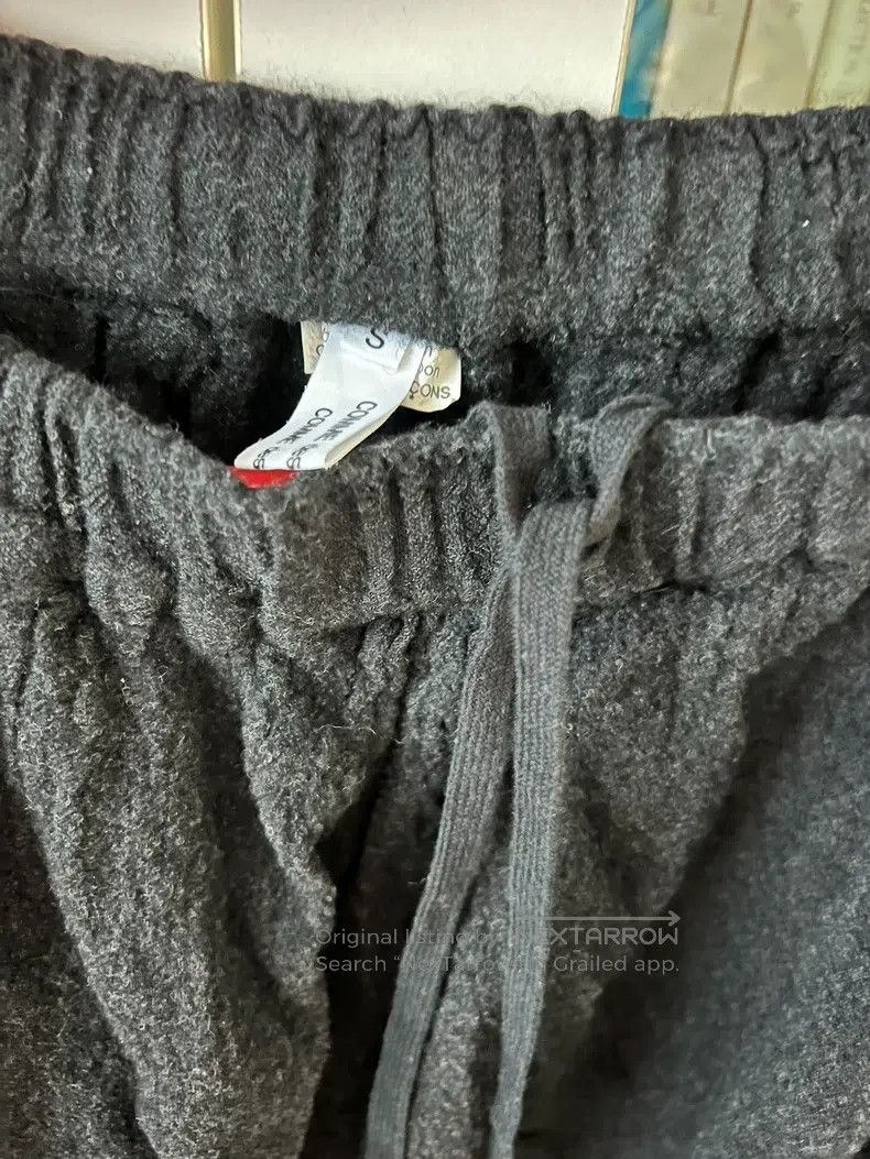 Comme Des Garcons size S Woolen bow skirt