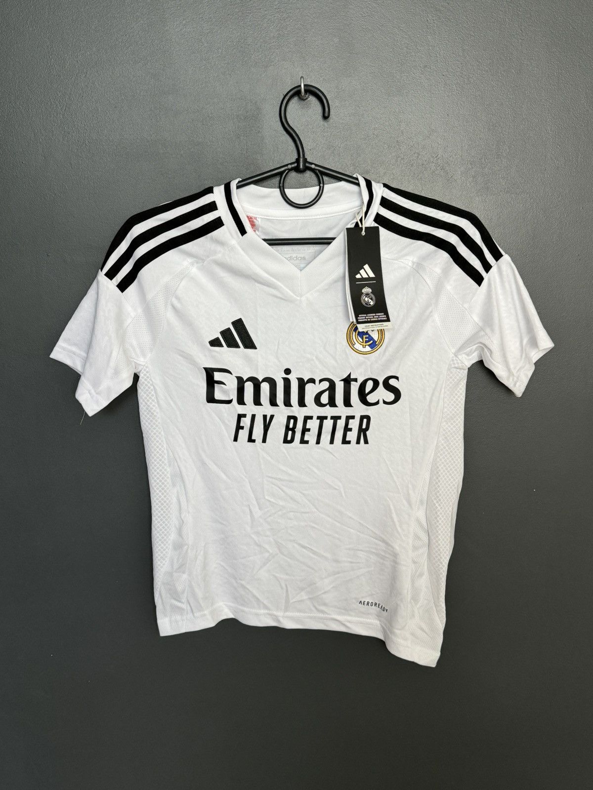 Adidas KIDS New Real Madrid 24/25 Home Vinicius Jr. Football Jersey Size US S / EU 44-46 / 1 - 2 Thumbnail