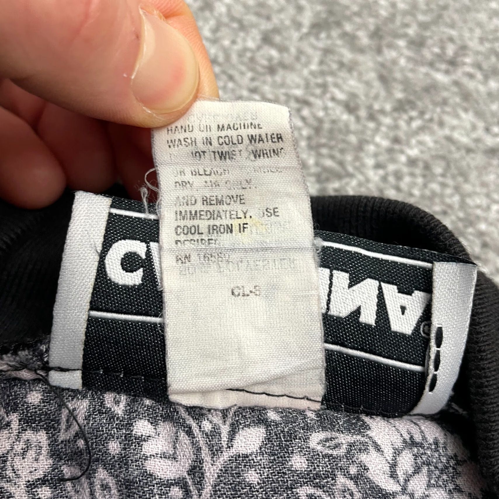 Catalina Catalina Open Cardigan Sweatshirt Womens 8 Black Floral Casual Outdoor Cardigan Shoes? Size M / US 6-8 / IT 42-44 - 5 Thumbnail