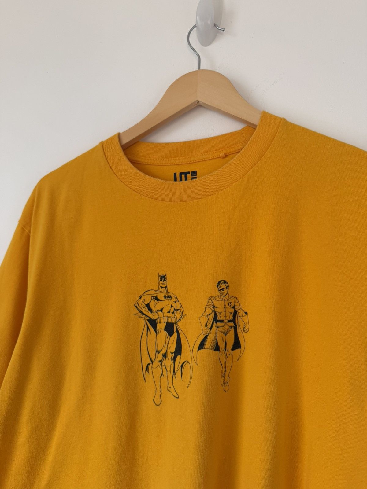 Uniqlo UT Jean-Michel Basquiat x Batman Graphic Tee Yellow S