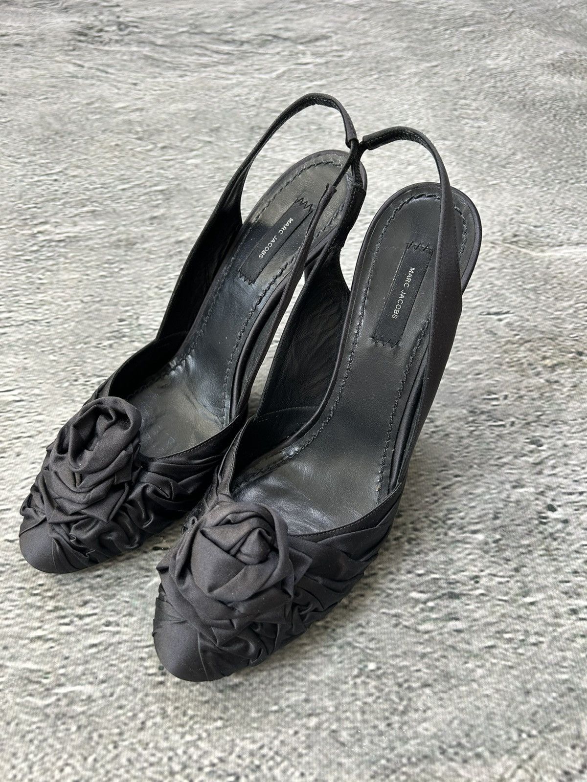 Marc Jacobs Marc Jacobs heels black rose applique sandals Size US 8.5 / IT 38.5 - 1 Thumbnail