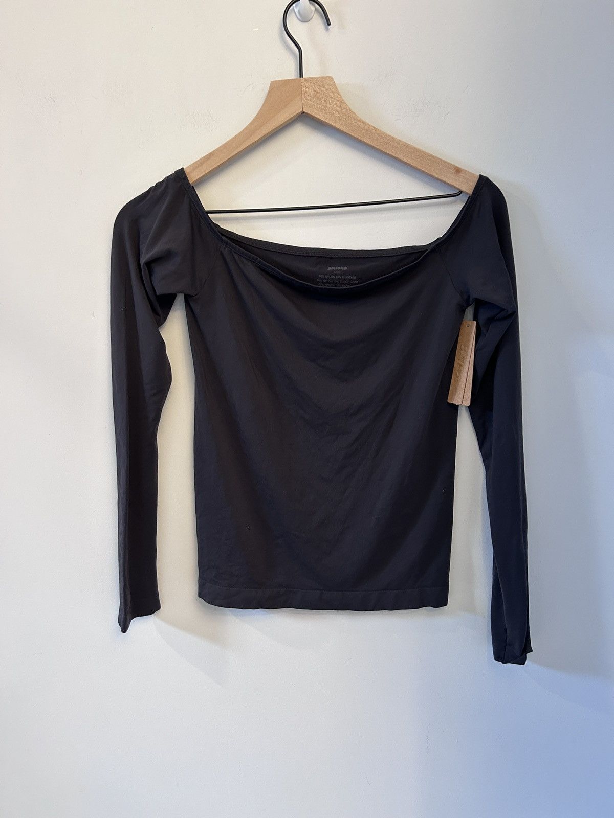 SKIMS Skims Soft Smoothing Seamless off the shoulder top L NWT Size L / US 10 / IT 46 - 3 Thumbnail