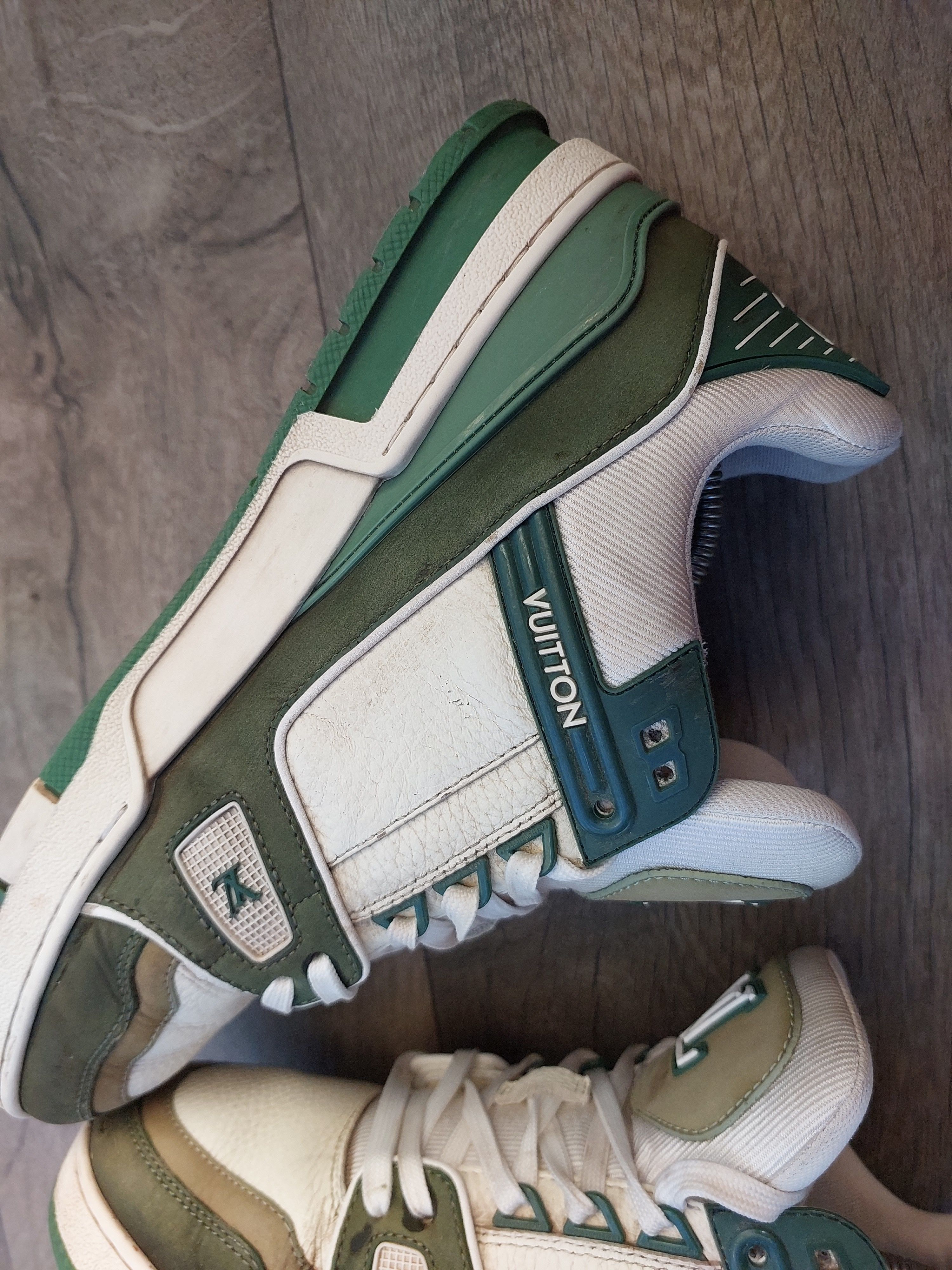 Louis Vuitton Louis Vuitton Green and White Trainer Sneaker -2508 Size US 10 / EU 43 - 11 Thumbnail