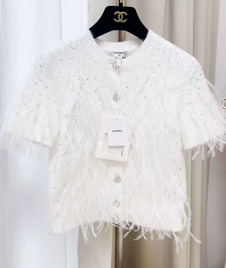 Chanel Chanel 25S spring and summer popular white feather diamond Size XS / US 0-2 / IT 36-38 - 1 Thumbnail