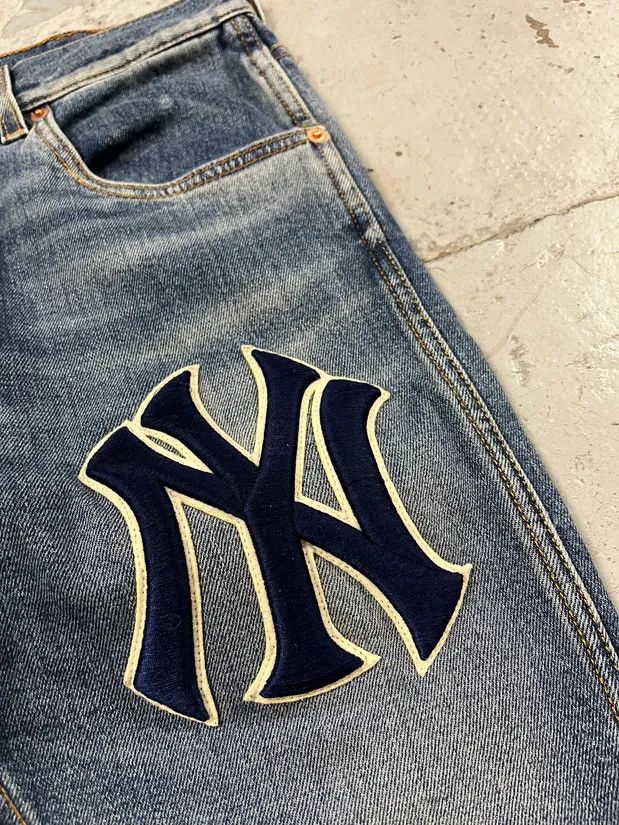 Designer × Gucci × Vintage Gucci MBL Yankees Blue Slim Denim Jeans Size US 39 - 3 Thumbnail