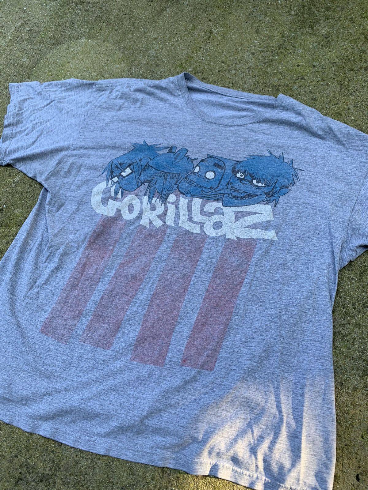 Band Tees Vintage Gorillaz Band T Shirt Size US XXL / EU 58 / 5 - 2 Thumbnail