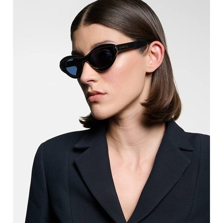 Dior Dior DIORMETEOR B1I 40A0 Sunglasses Matte Pink Cat Eye Frame Size ONE SIZE - 3 Thumbnail