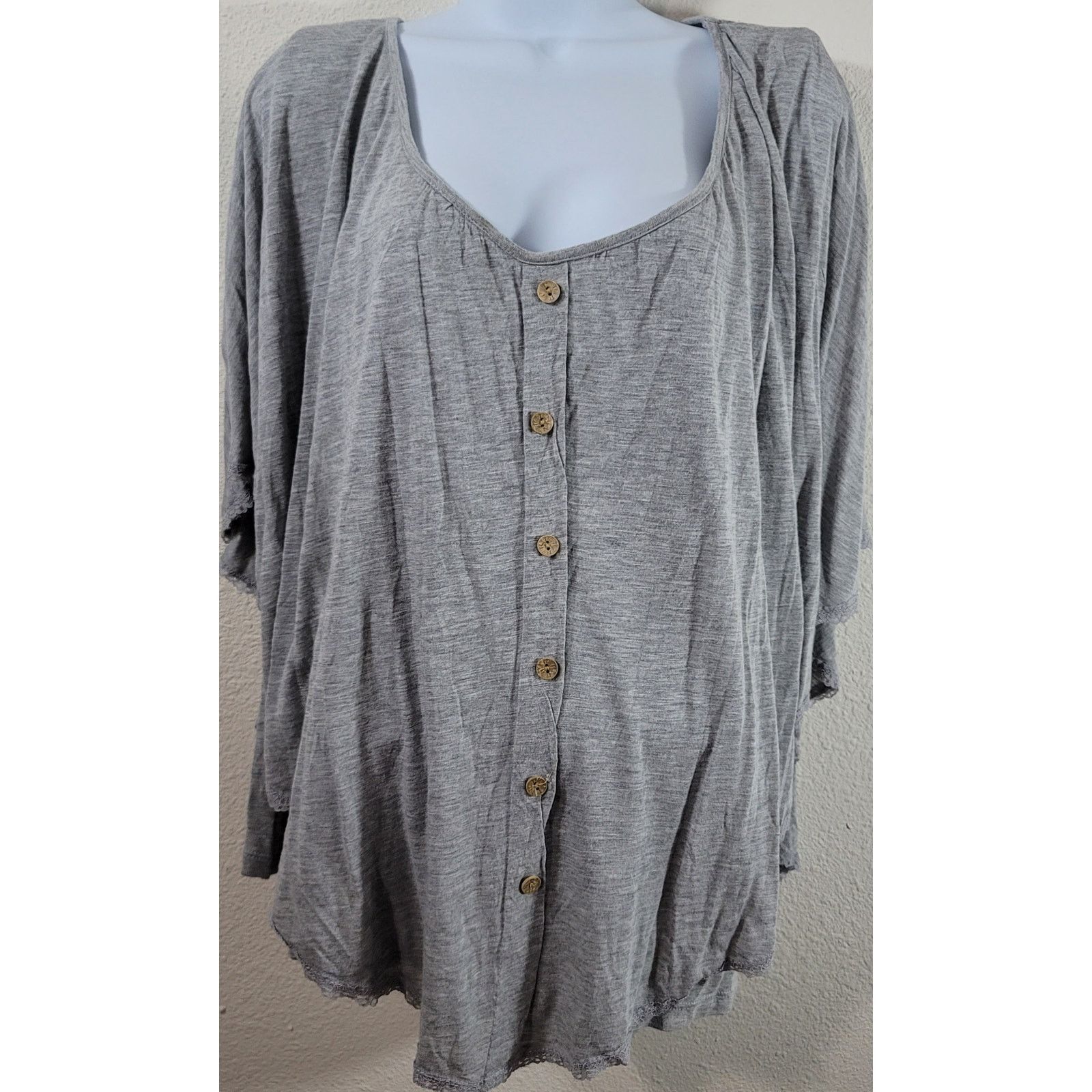 Other B.L.E.U. Gray Heather Faux Button Up Layered Top 1X Plus Size XXL / US 16-18 / IT 52-54 - 1 Thumbnail