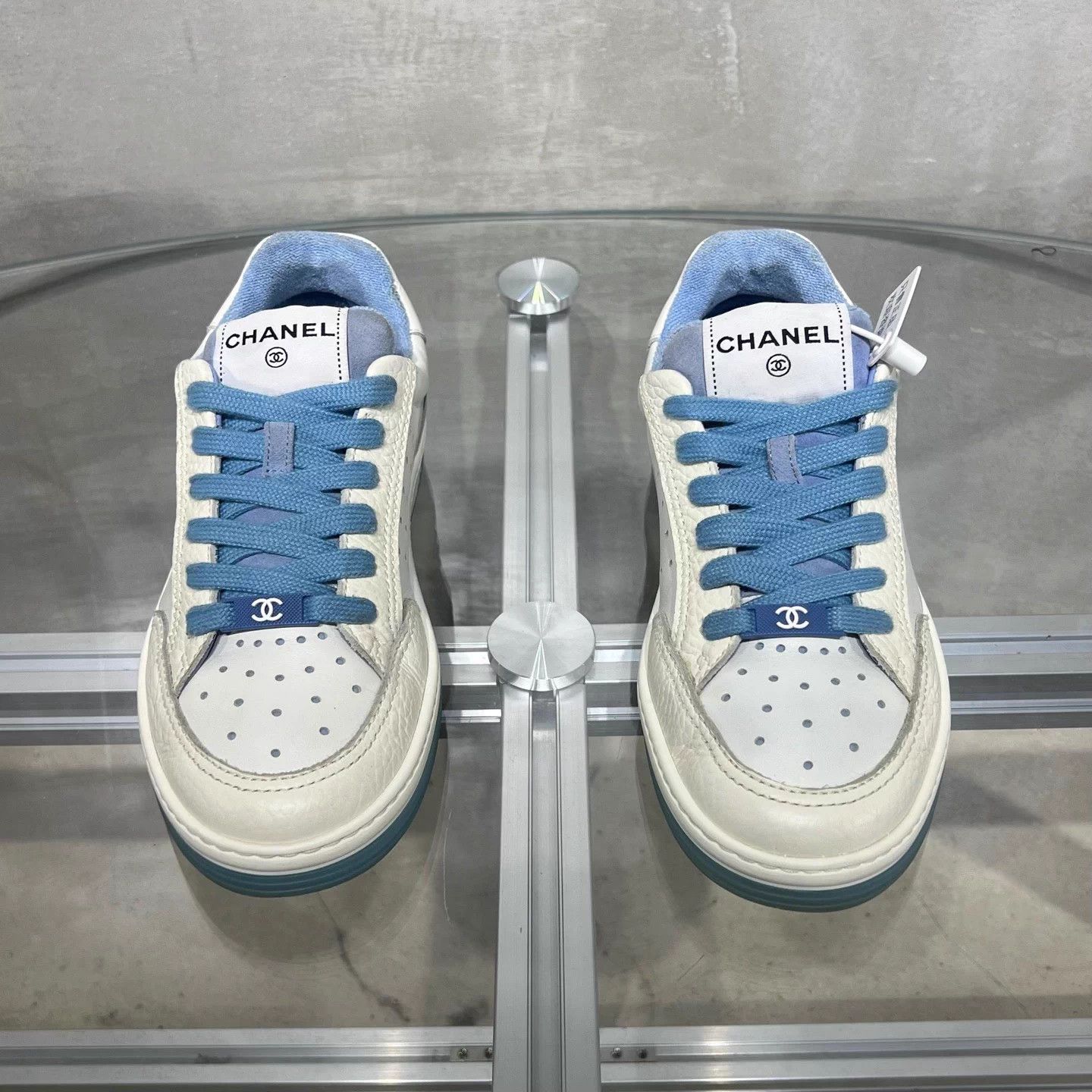 Chanel CHANEL 22P White Blue Sneakers Women's 36 Size US 5 / IT 35 - 1 Thumbnail