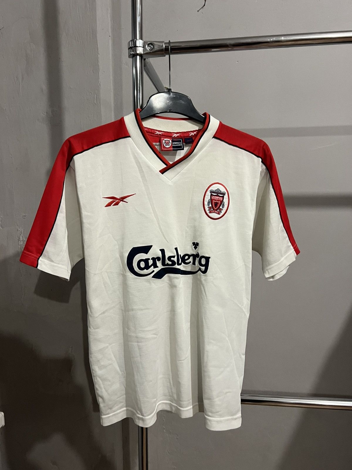 Reebok 1998/99 LIVERPOOL FC AWAY SOCCER JERSEY FOOTBALL SHIRT SZ S Size US S / EU 44-46 / 1 - 3 Thumbnail