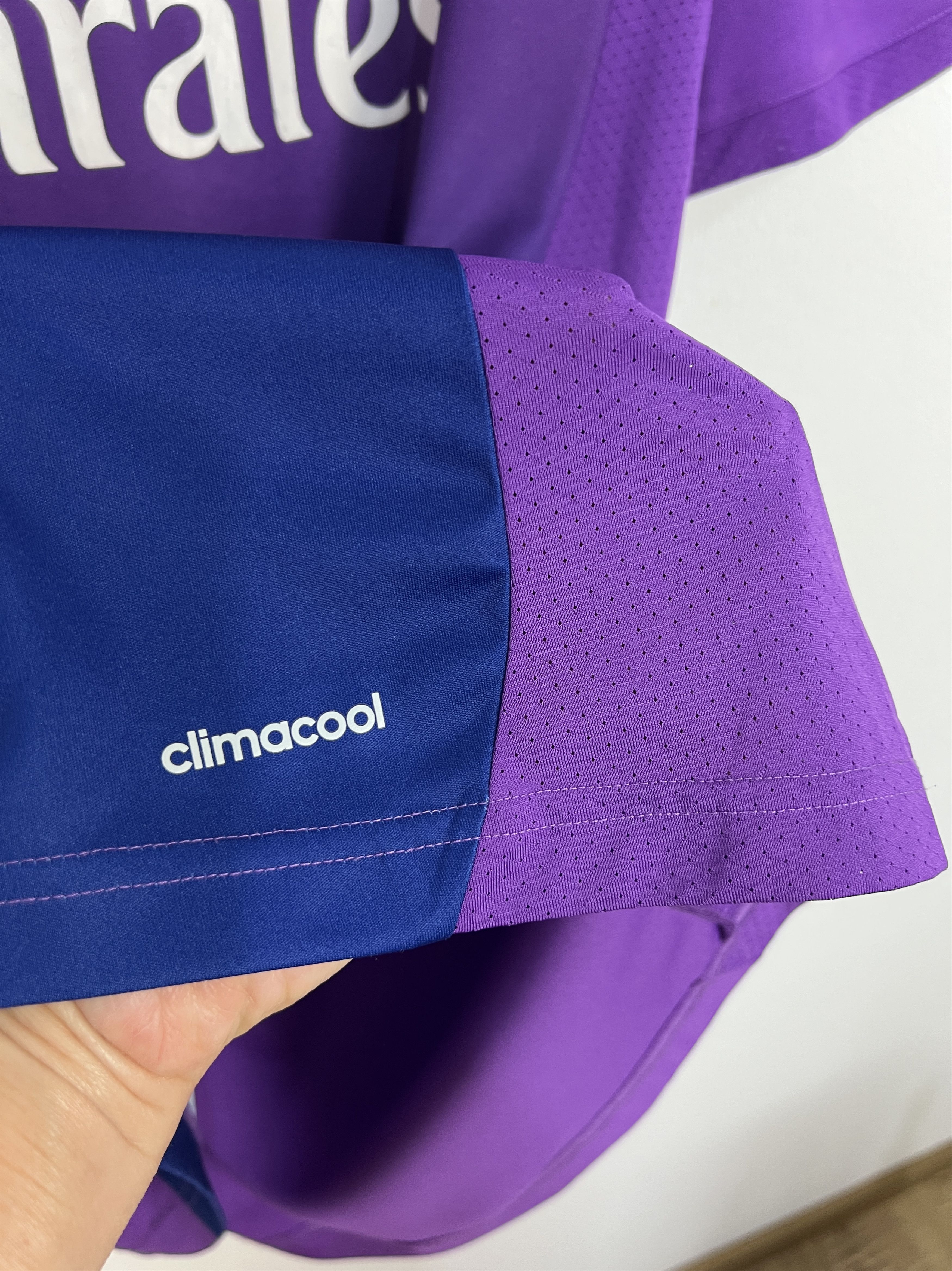 Adidas Real Madrid Goalkeeper football shirt 2013 Soccer Adidas Size US XL / EU 56 / 4 - 3 Thumbnail