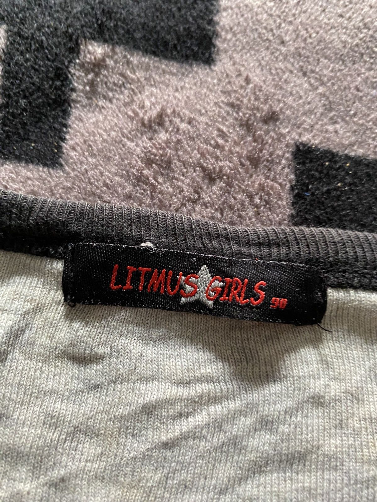 20471120 × Beauty Beast × Japanese Brand Litmus girls longsleeve tshirt Size US S / EU 44-46 / 1 - 3 Thumbnail