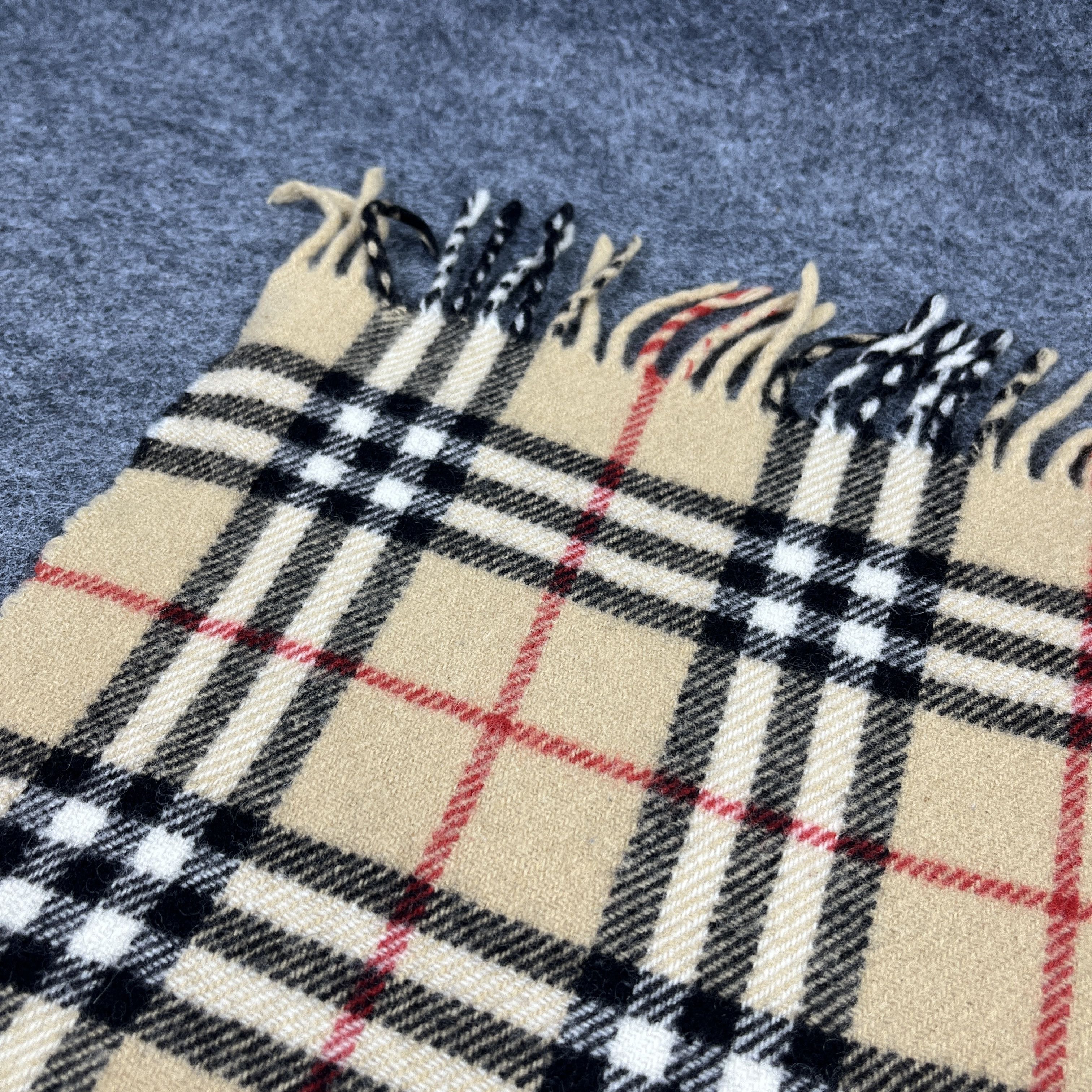 Burberry Burberry Stole / Scarf / Muffler / Neckwear T983 Size ONE SIZE - 9 Thumbnail