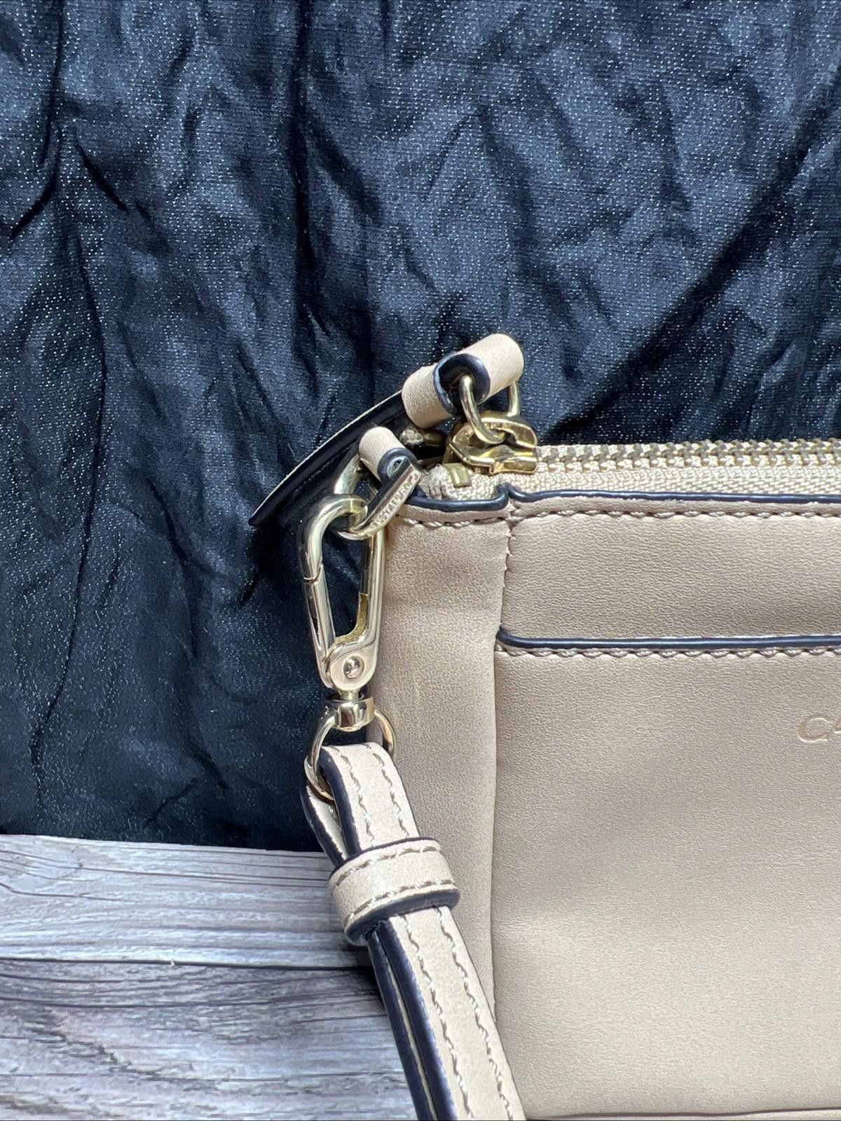 Calvin Klein Calvin Klein Wristlet Tan Gold Zip Closure Front Pocket Size ONE SIZE - 2 Thumbnail