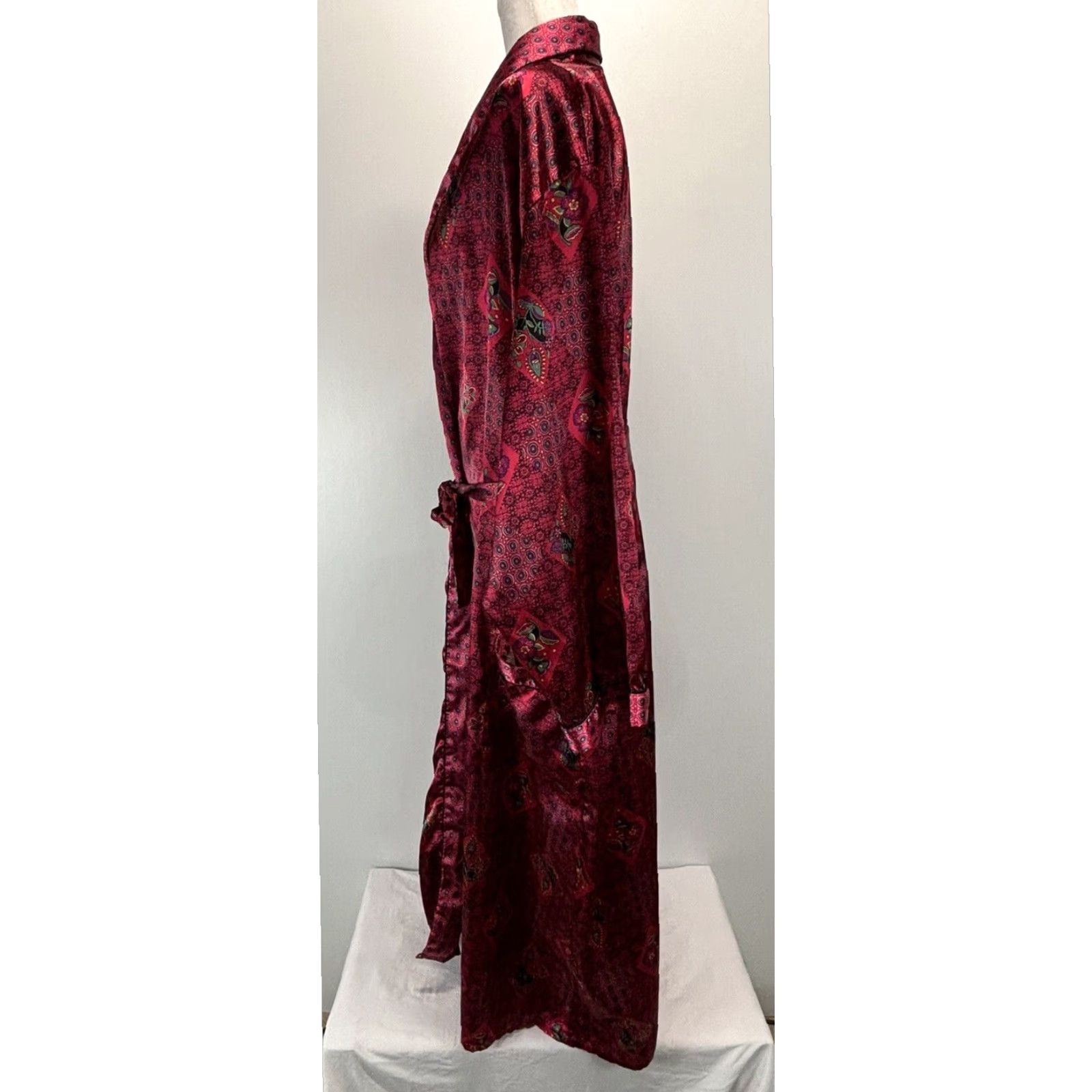 Vintage VINTAGE Beth Michaels Satin Robe Adult Large Women's Red Floral Long Sleeves Belted Pockets Size ONE SIZE - 2 Thumbnail