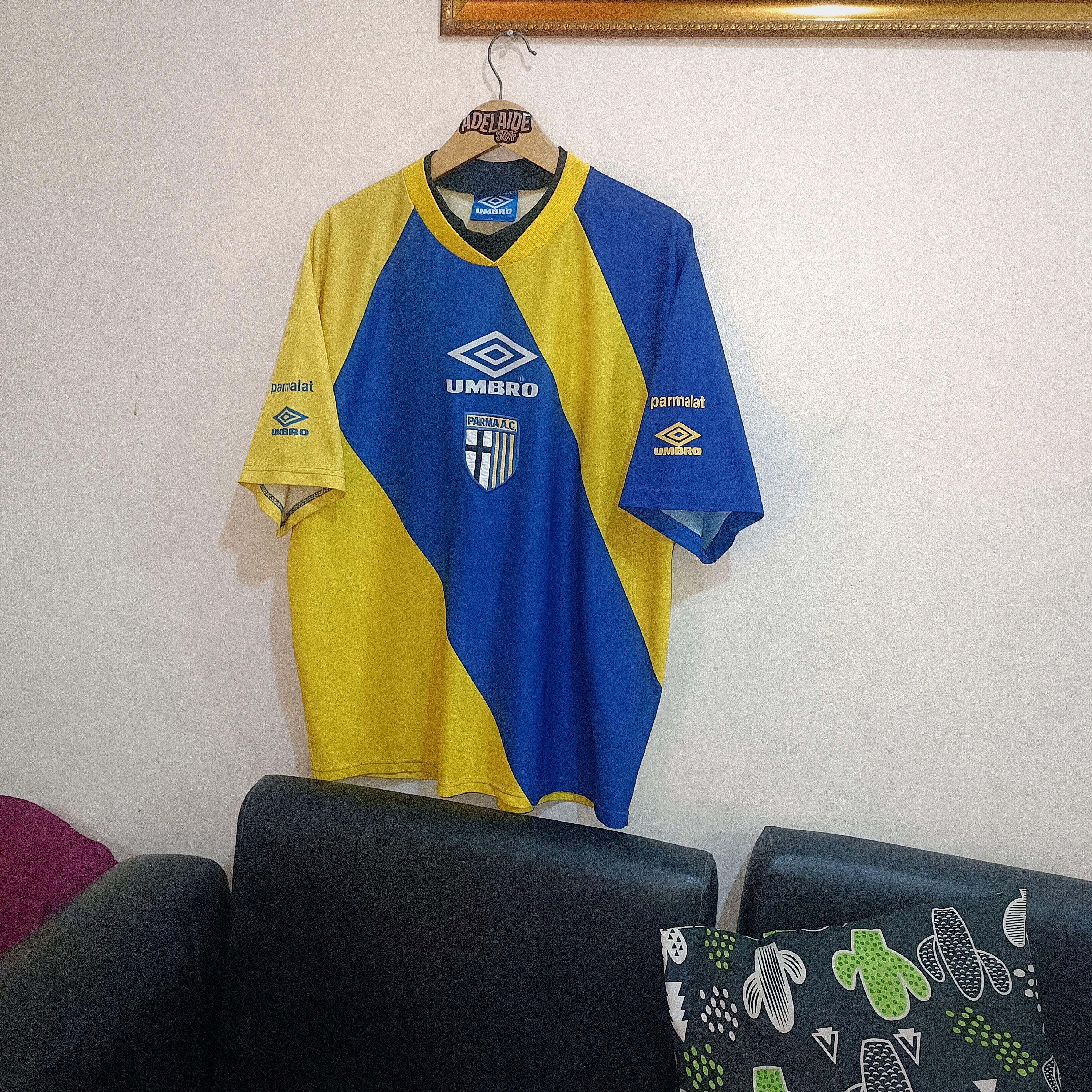 Umbro Parma Calcio 1993-1994 Training Jersey Size US L / EU 52-54 / 3 - 5 Thumbnail
