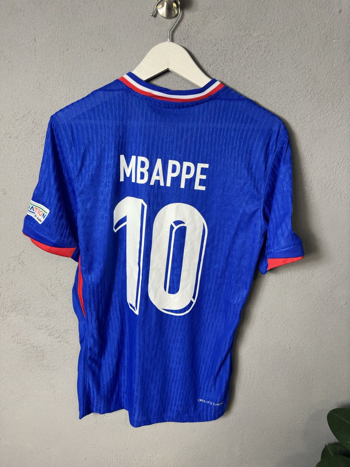 Other 2024 European cup France #10 Mbappé Jersey Home Size US L / EU 52-54 / 3 - 9 Thumbnail