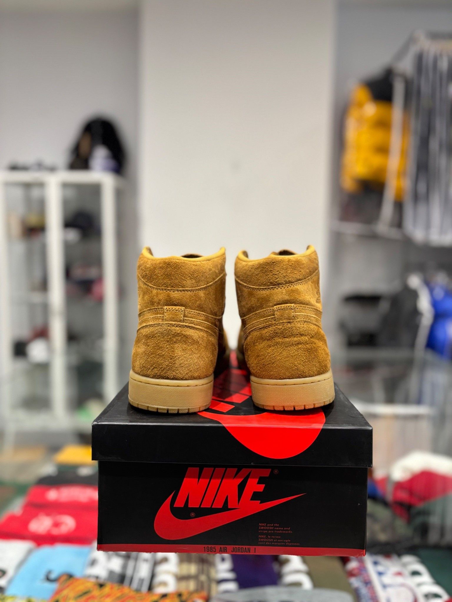 Jordan Brand Jordan 1 High Wheat Size US 10.5 / EU 43-44 - 2 Thumbnail