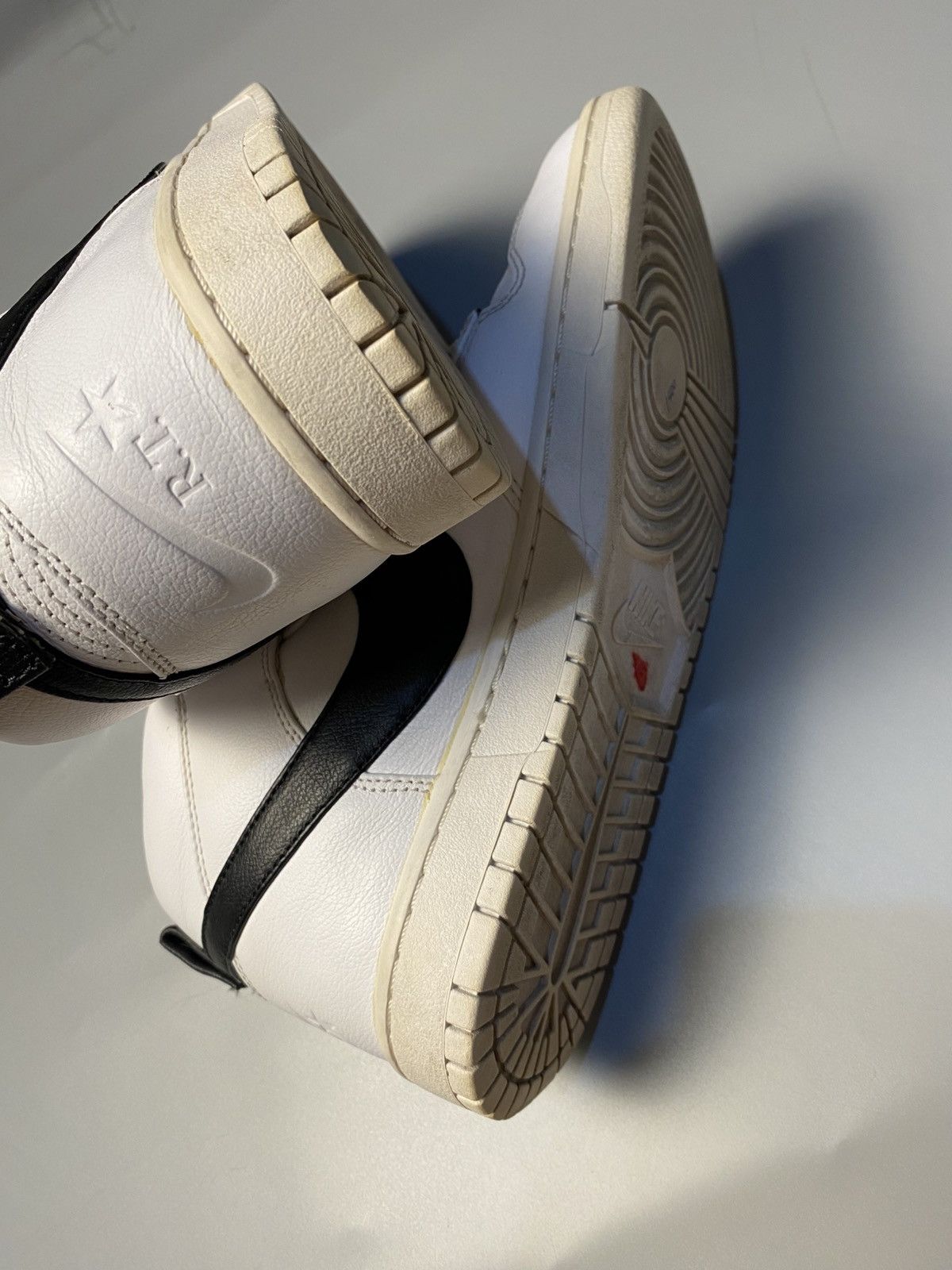 Nike × Riccardo Tisci Nike x Ricardo Tisci R.T Dunk Lux Chukka sneaker Size US 10.5 / EU 43-44 - 9 Thumbnail