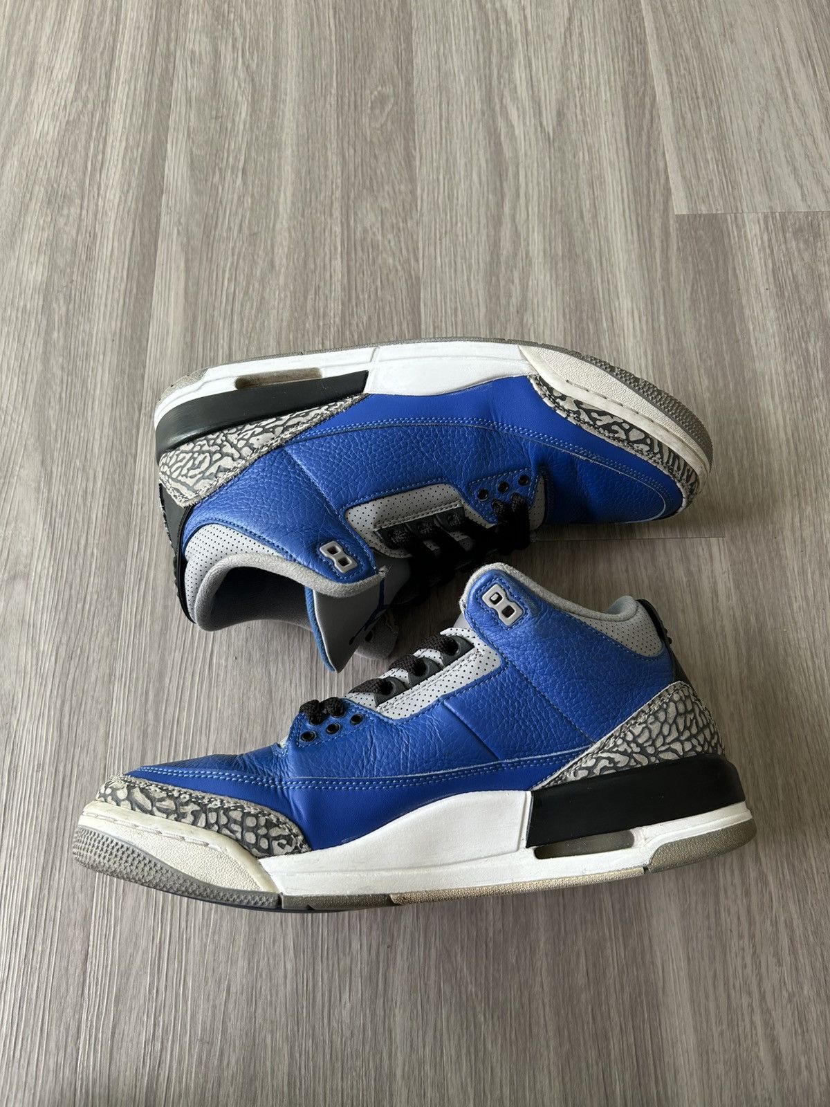 Jordan Brand Air Jordan Retro 3 Varsity Royal Size 11 Size US 11 / EU 44 - 2 Thumbnail