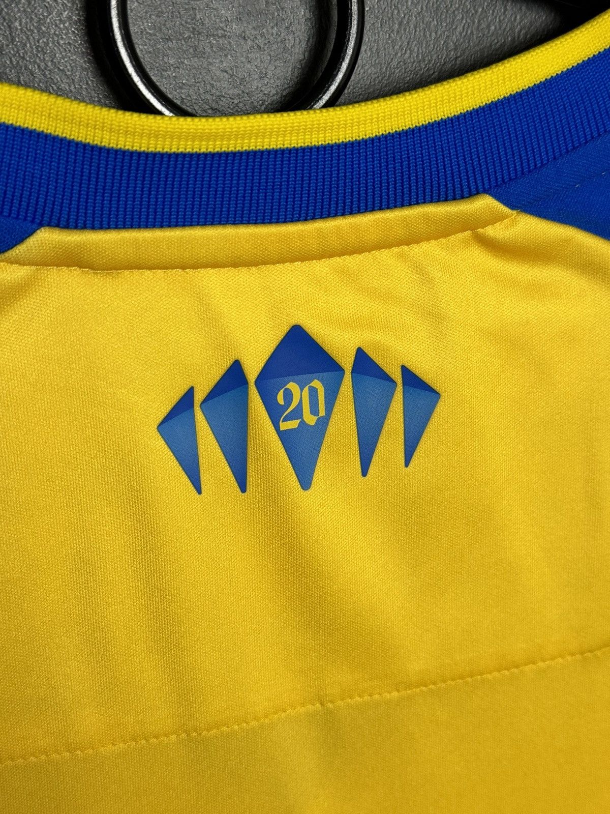 Hummel New Southampton 21/22 Away Football Jersey Size US L / EU 52-54 / 3 - 4 Thumbnail