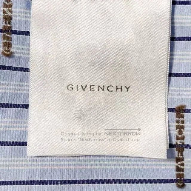 Givenchy Givenchy All-Over Letter Logo Short-Sleeve Shirt. Size US XXS / EU 40 - 4 Thumbnail
