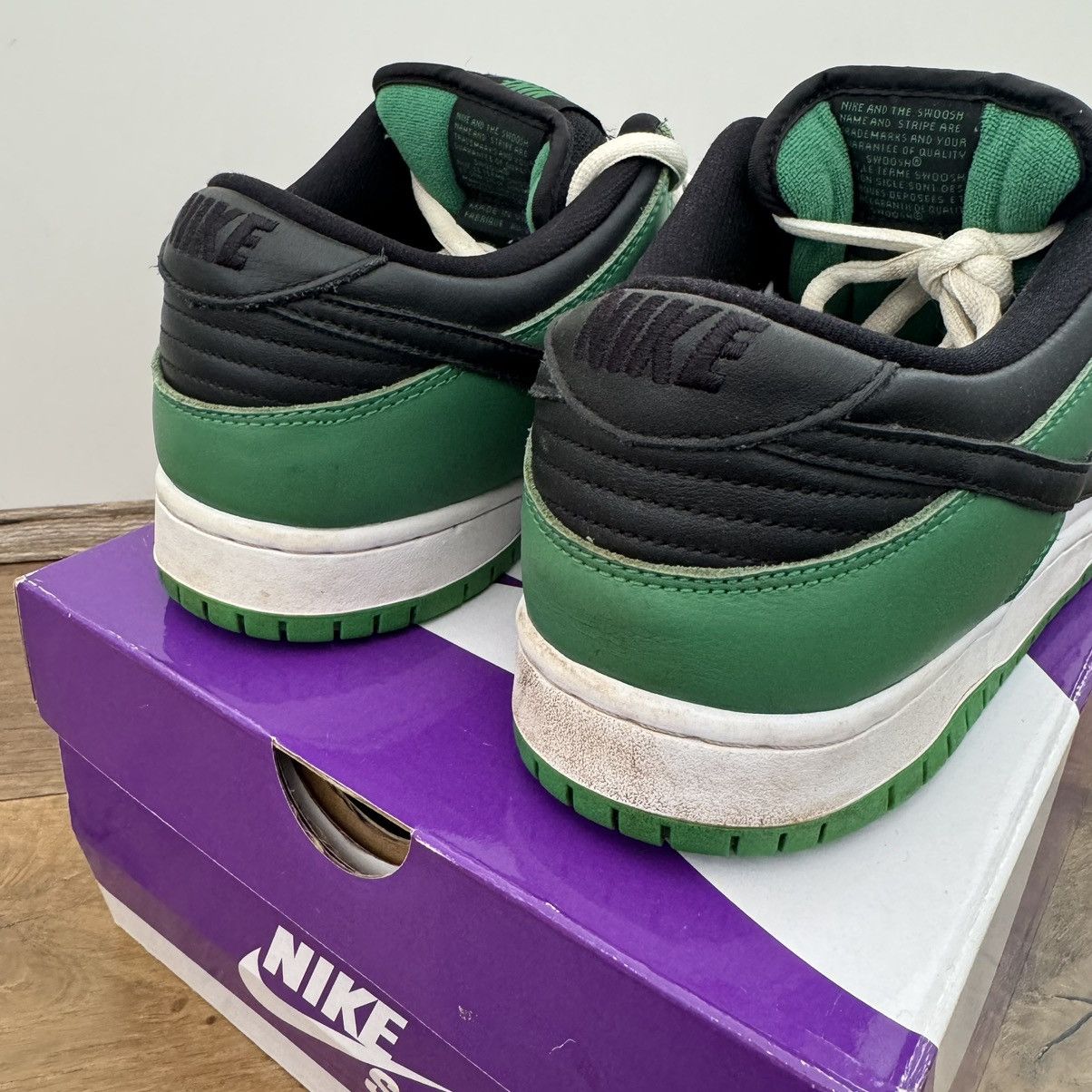 Nike Nike Dunk Low SB Lucky Green Size US 11 / EU 44 - 8 Thumbnail