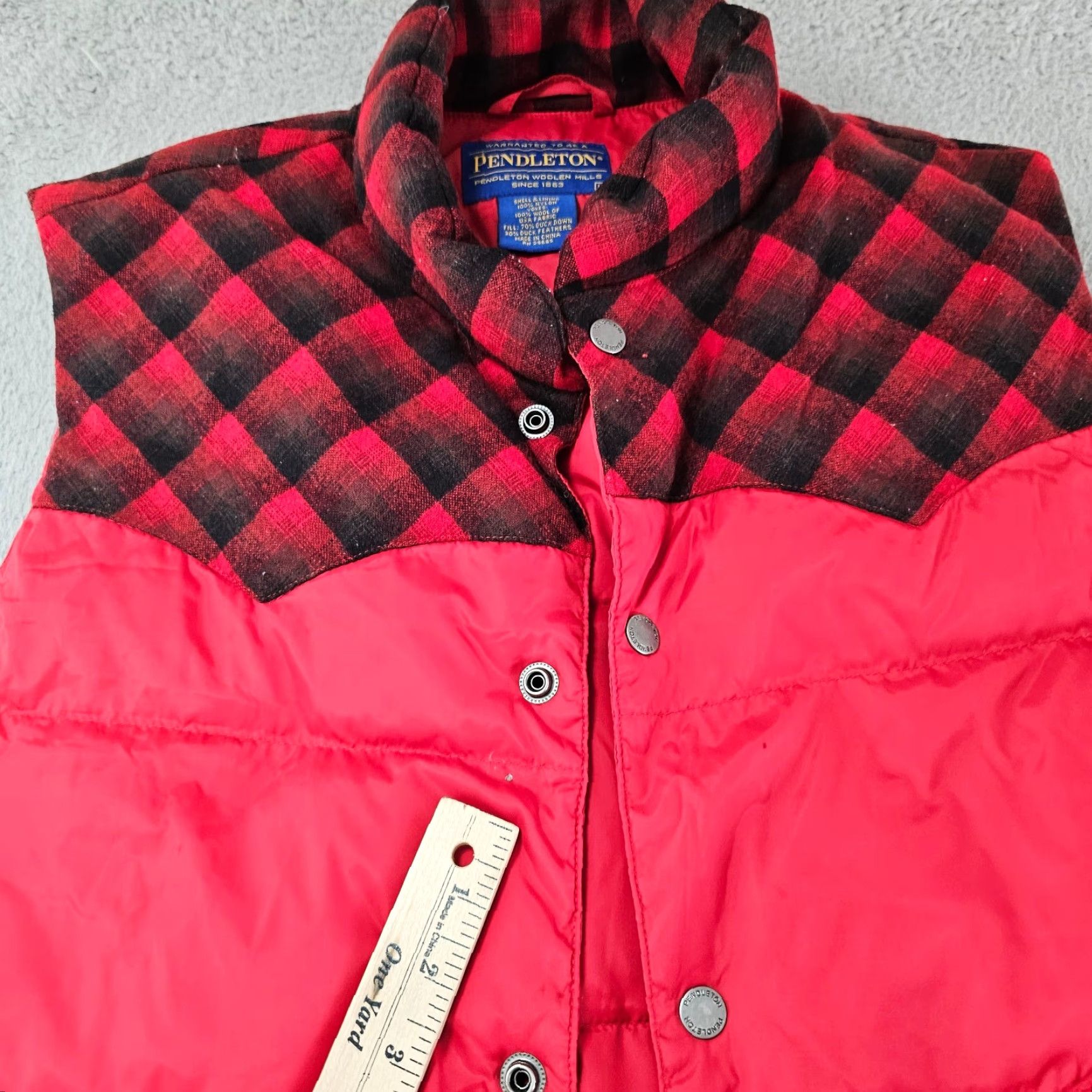 Pendleton **Red Men's Vest Down Snap Puffer Western** User: **Western Men's Red Vest Down Snap Puffer** Size US L / EU 52-54 / 3 - 6 Thumbnail