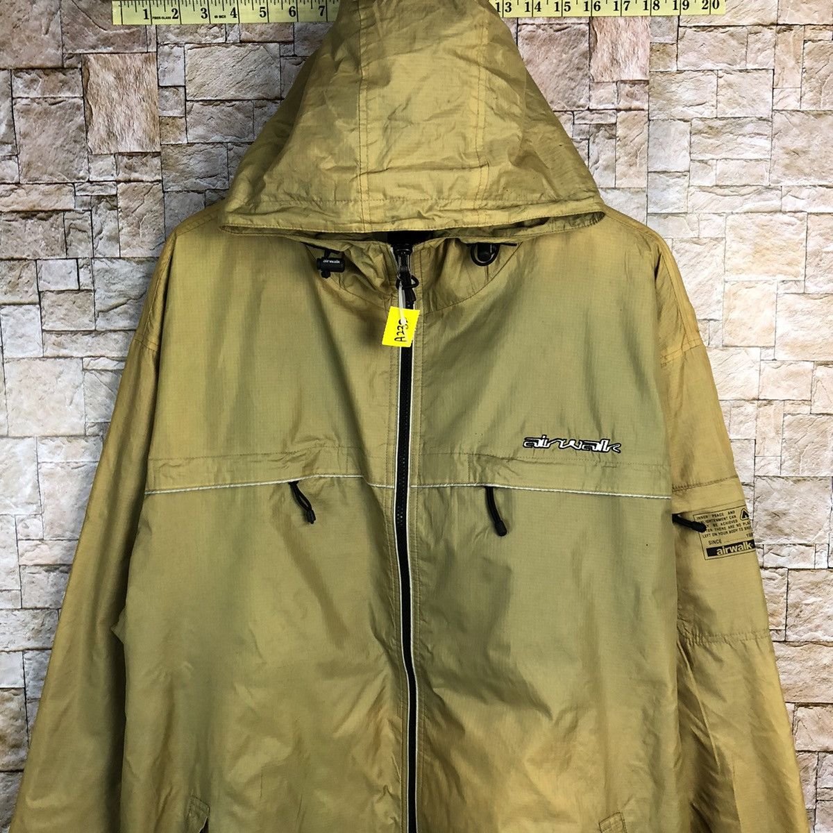 Airwalk Airwalk vintage Yellow windbreaker Light Jacket #A232 Size US XXL / EU 58 / 5 - 5 Thumbnail