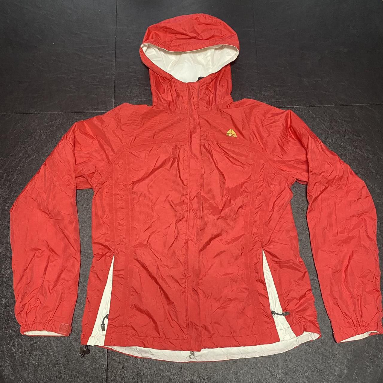 Nike ACG Vintage 2000s Y2K Nike ACG Red Windbreaker Hood Rain Jacket Size M / US 6-8 / IT 42-44 - 1 Thumbnail