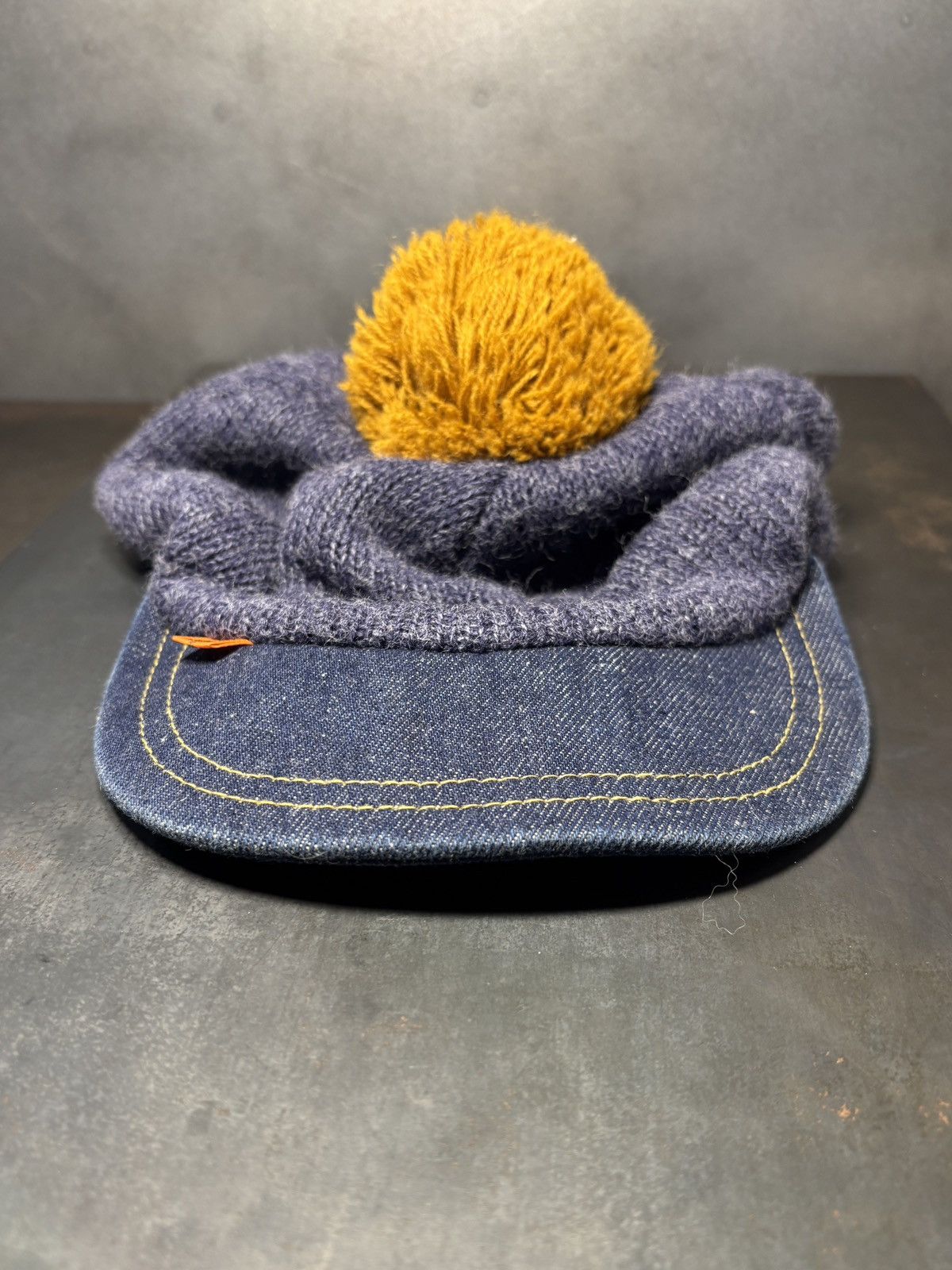 Levi's 1970s Levi's Orange Tab Hat Vintage Ski Pom Pom Brim Beanie Size ONE SIZE - 3 Thumbnail