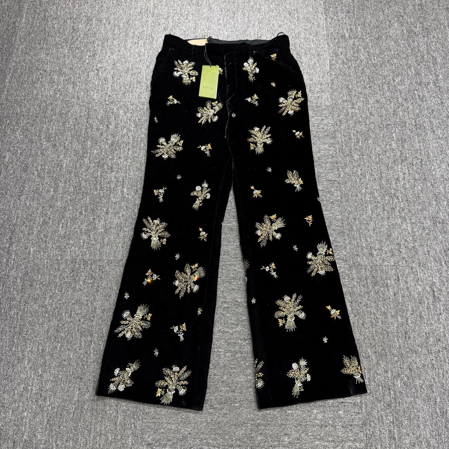 Gucci Gucci Beaded Floral Velvet Flared Pants 48 Size 34" / US 12 / IT 48 - 1 Thumbnail